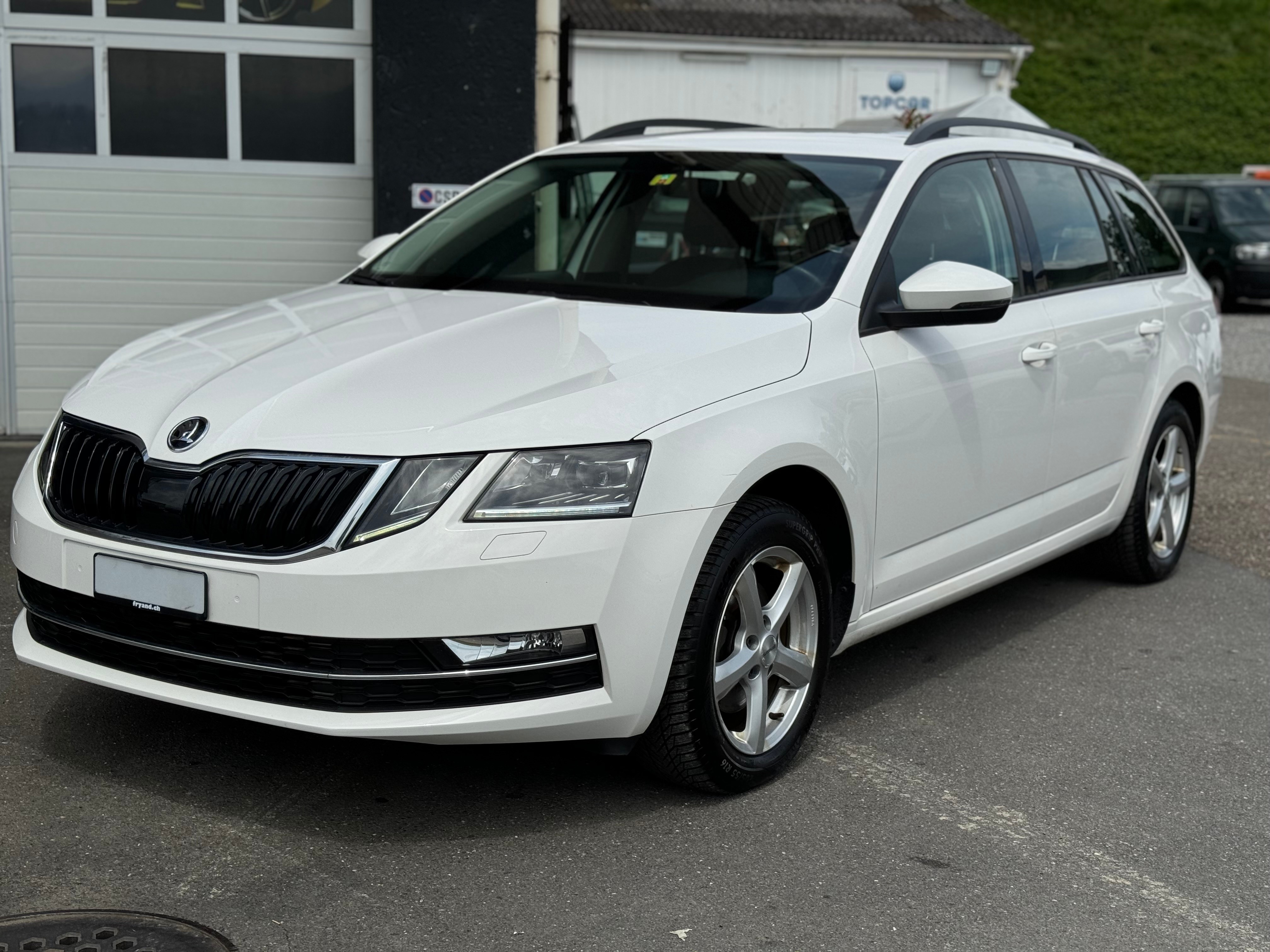 SKODA Octavia Combi 2.0 TDI Clever 4x4