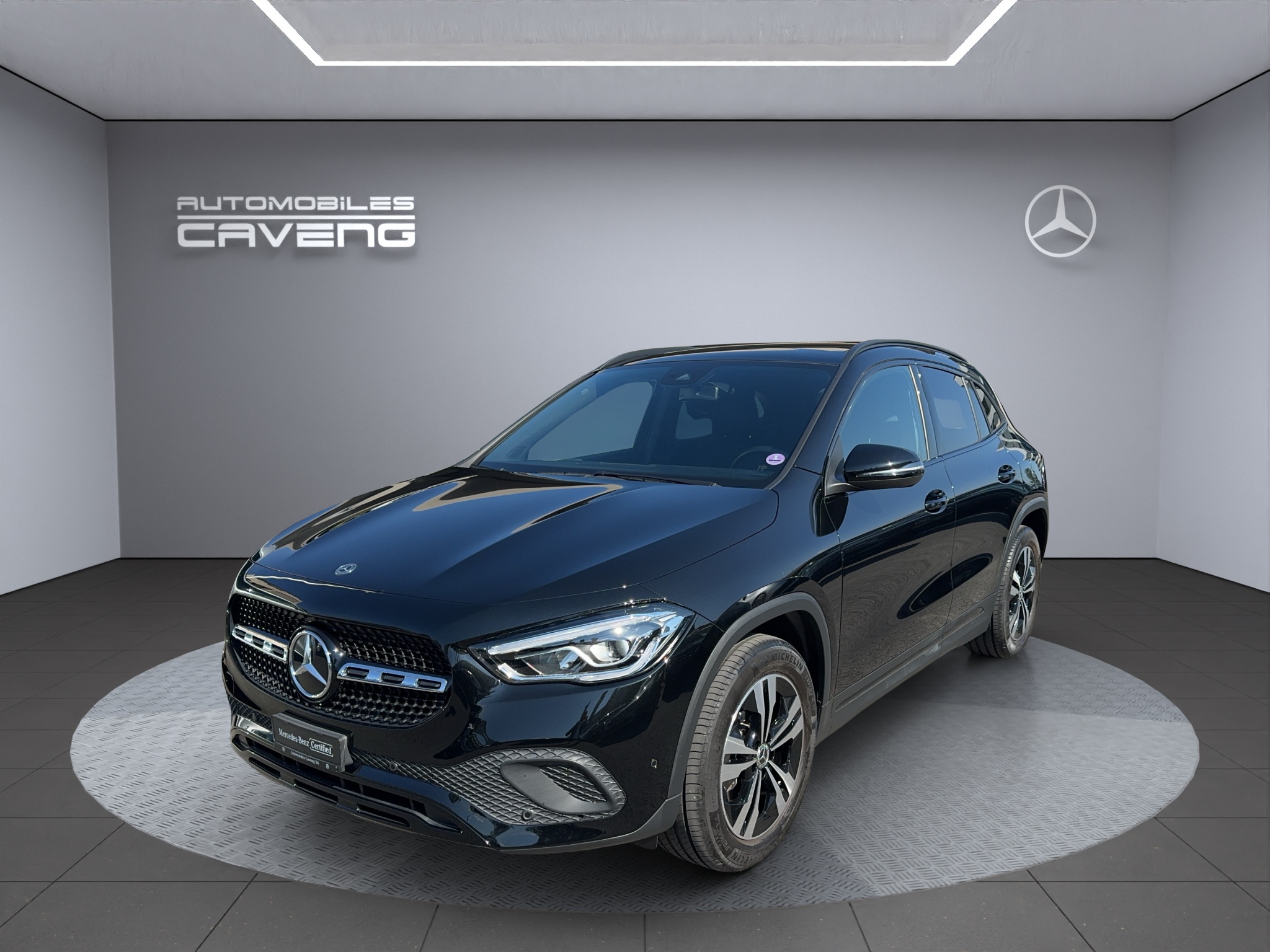 MERCEDES-BENZ GLA 200 Progressive 7G-DCT