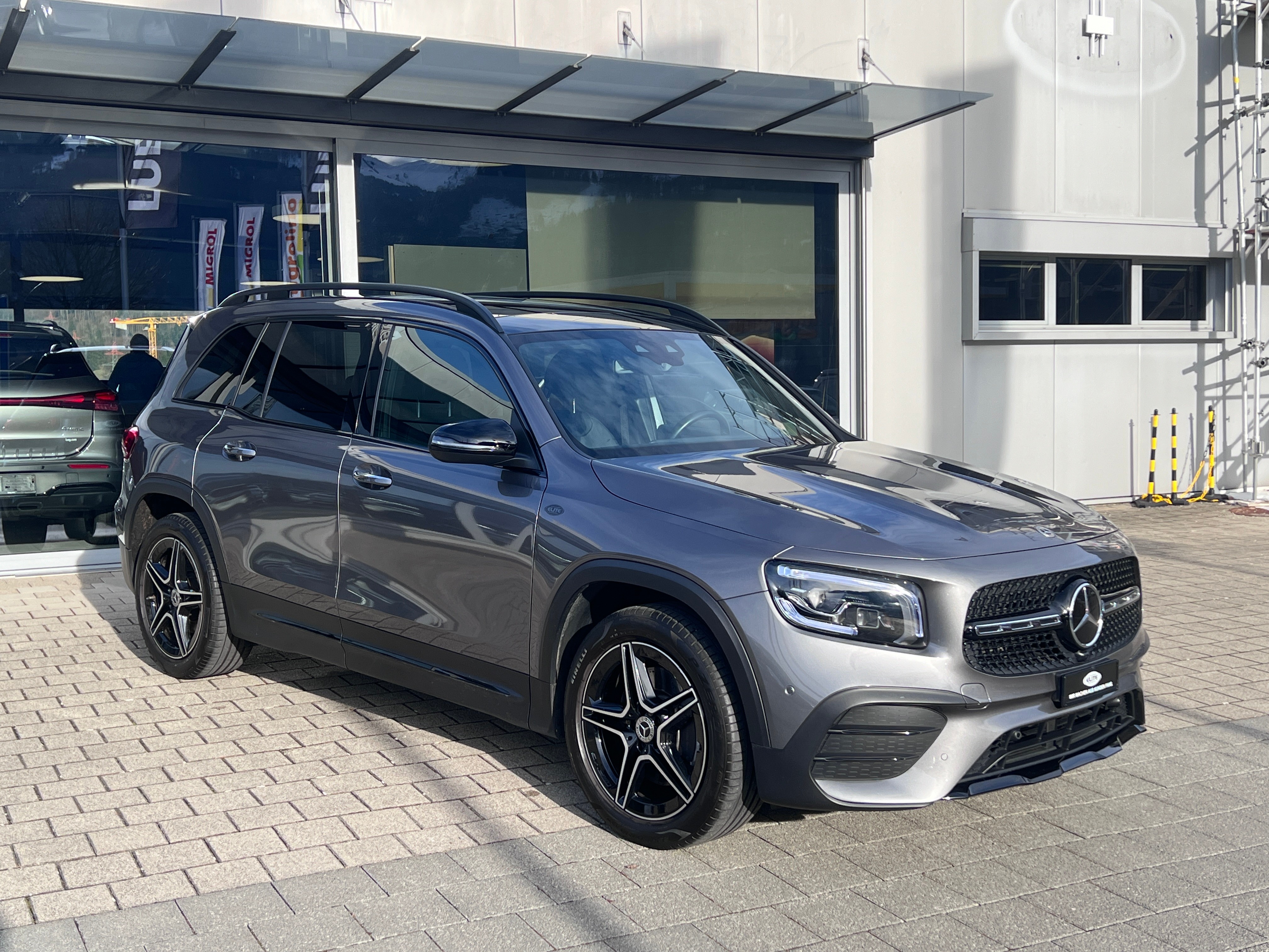 MERCEDES-BENZ GLB 250 AMG Line 8G-Tronic