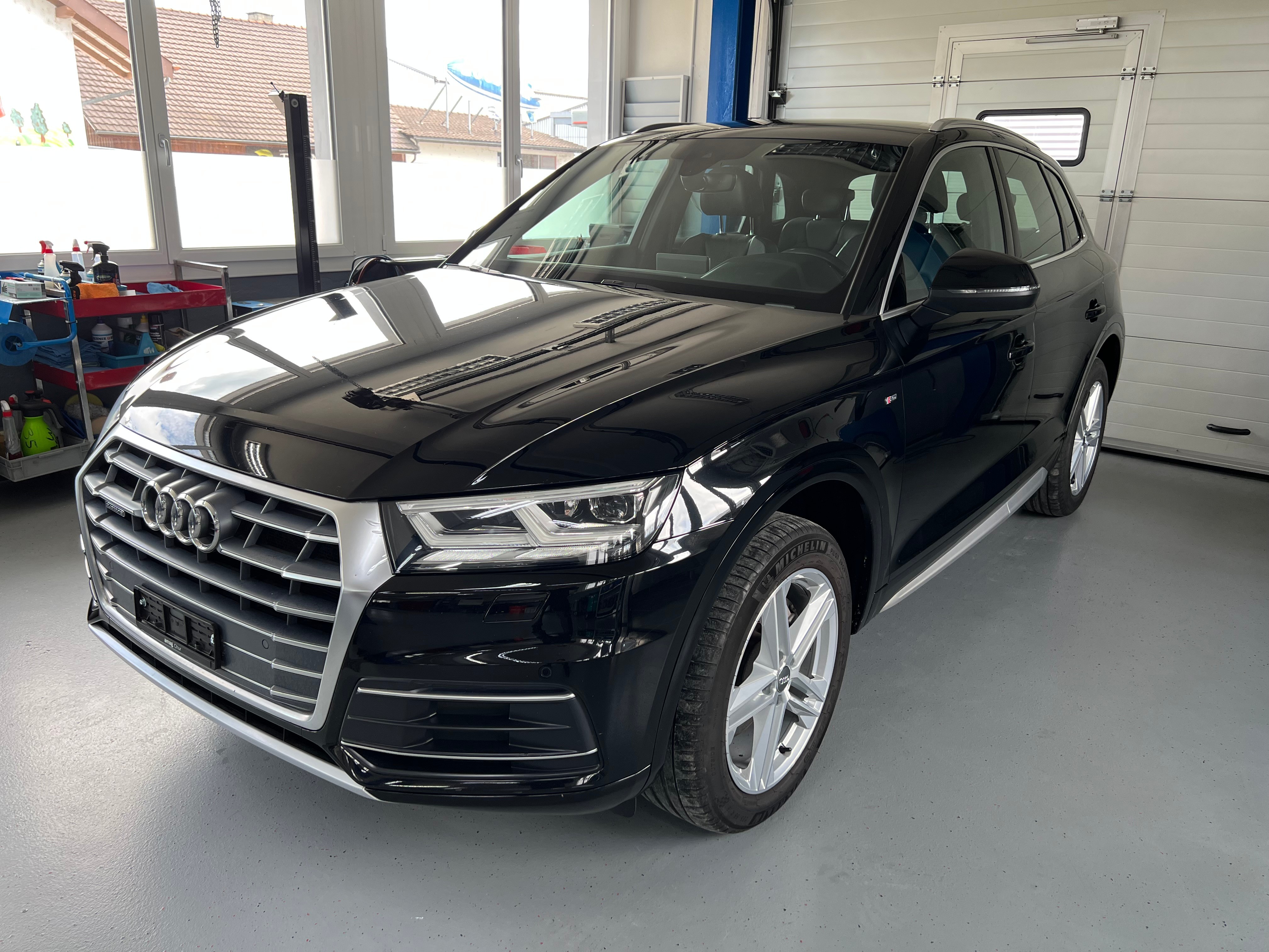 AUDI Q5 2.0 TDI sport quattro S-tronic