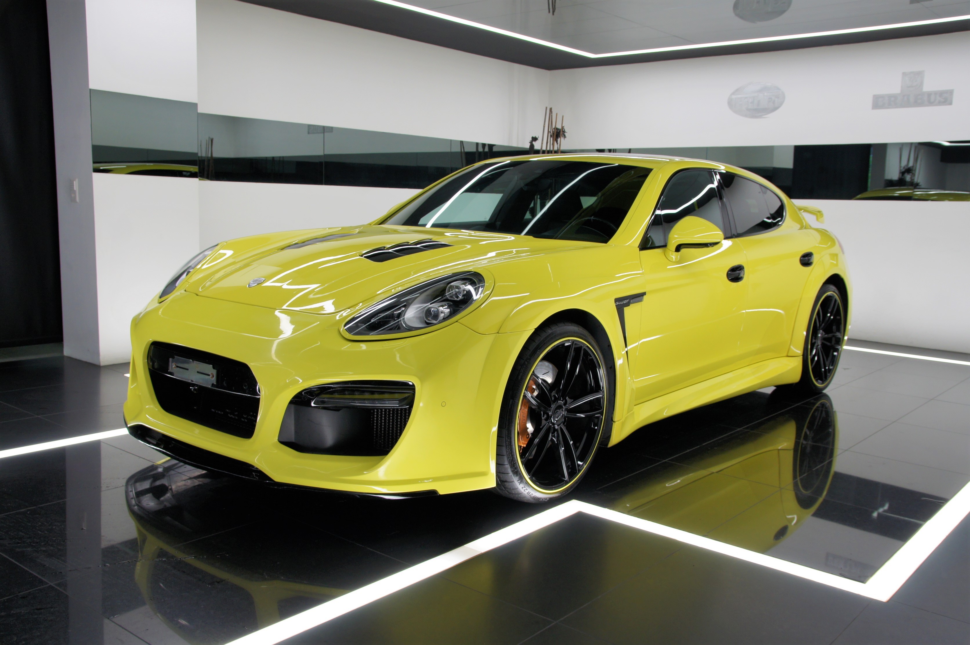 PORSCHE Panamera Turbo 4.8