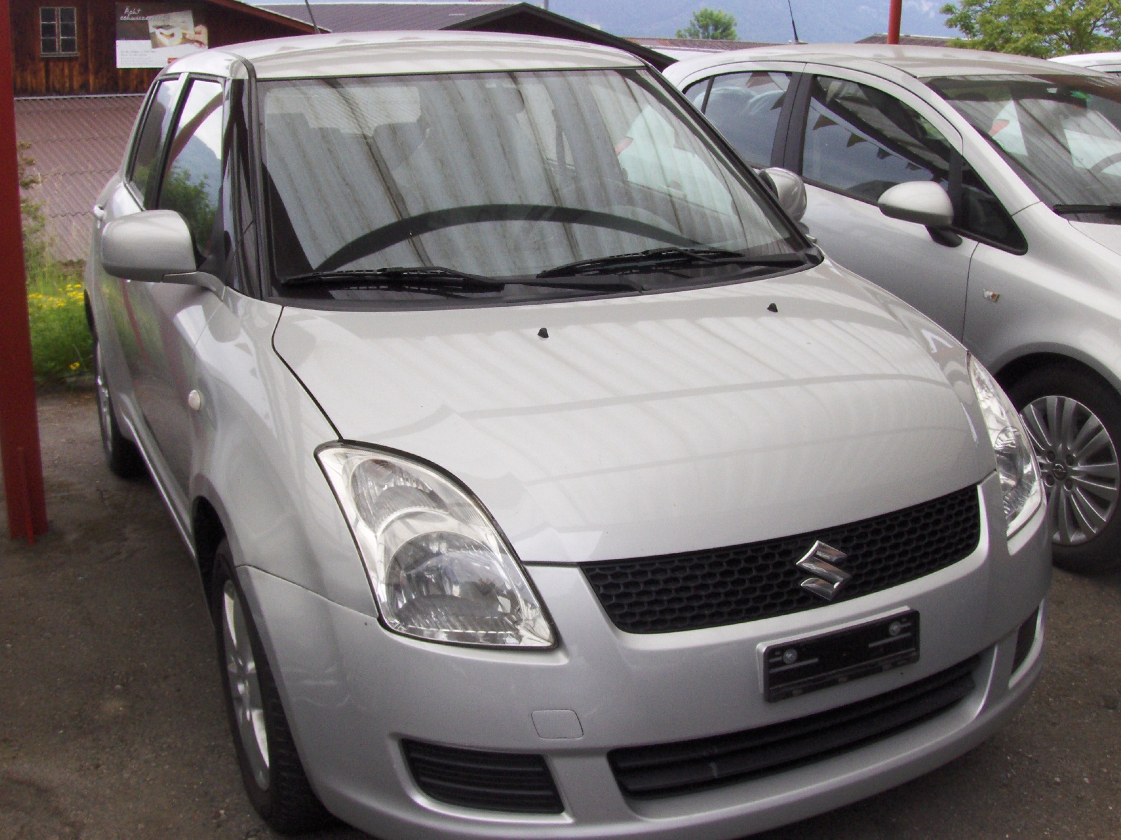 SUZUKI Swift 1.3i 16V GL Top 4x4