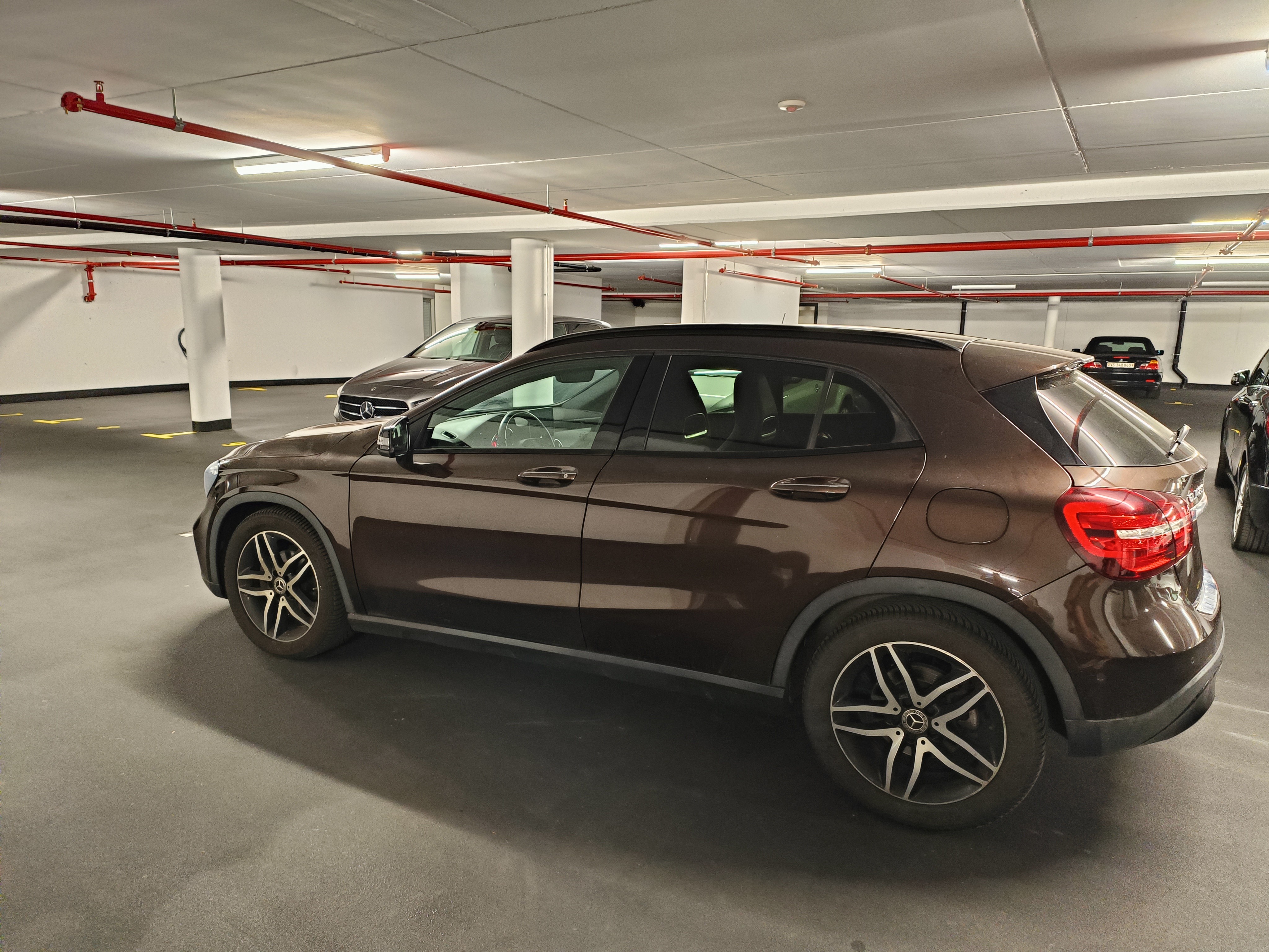 MERCEDES-BENZ GLA 200 Night Star