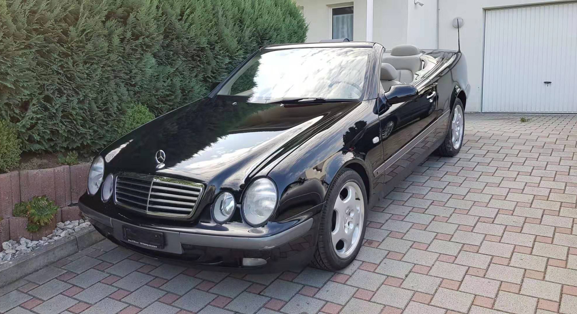 MERCEDES-BENZ CLK 320 Elégance Automatic