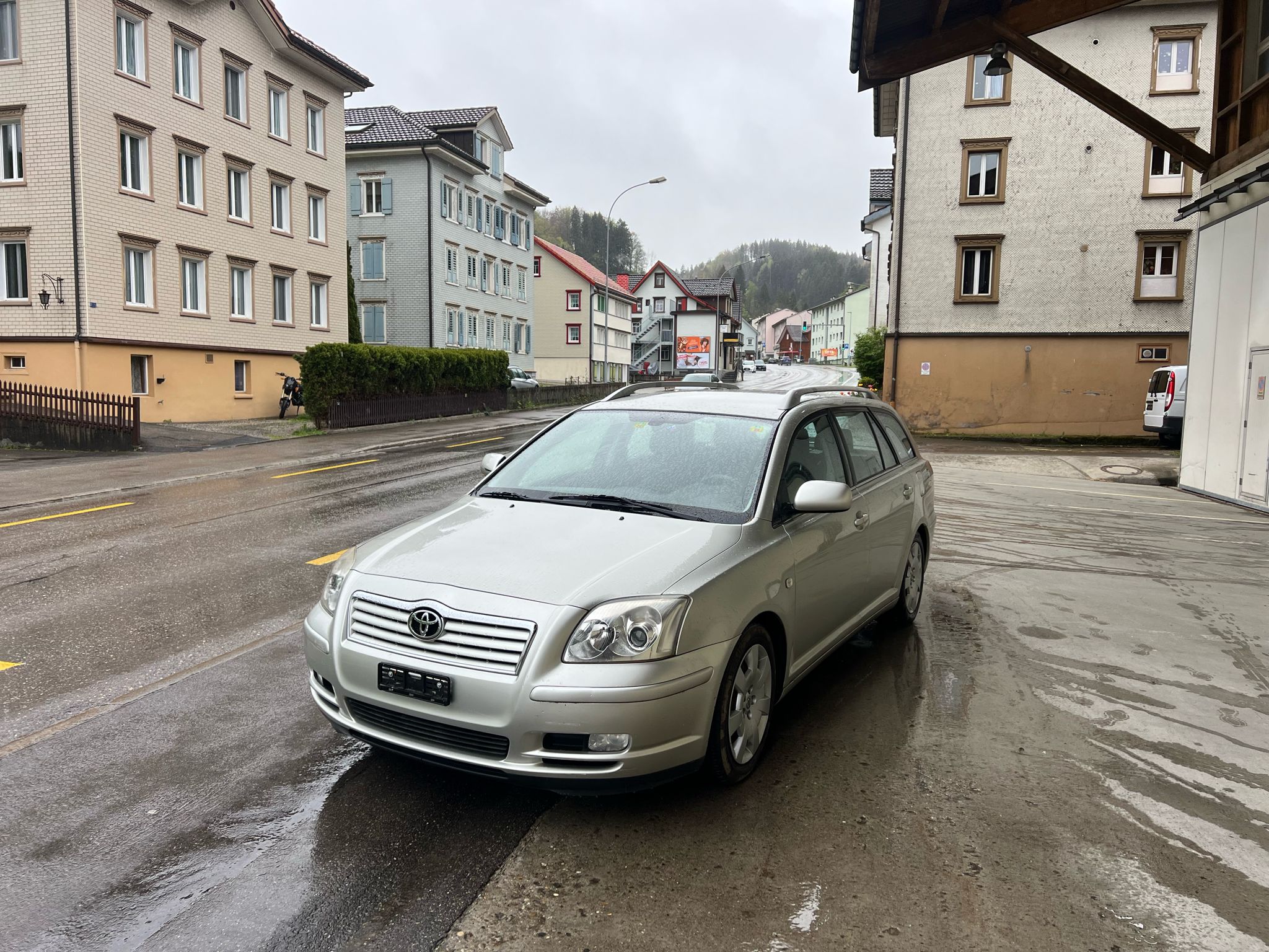 TOYOTA Avensis 1.8 VVT-i Linea Terra Sportswagon