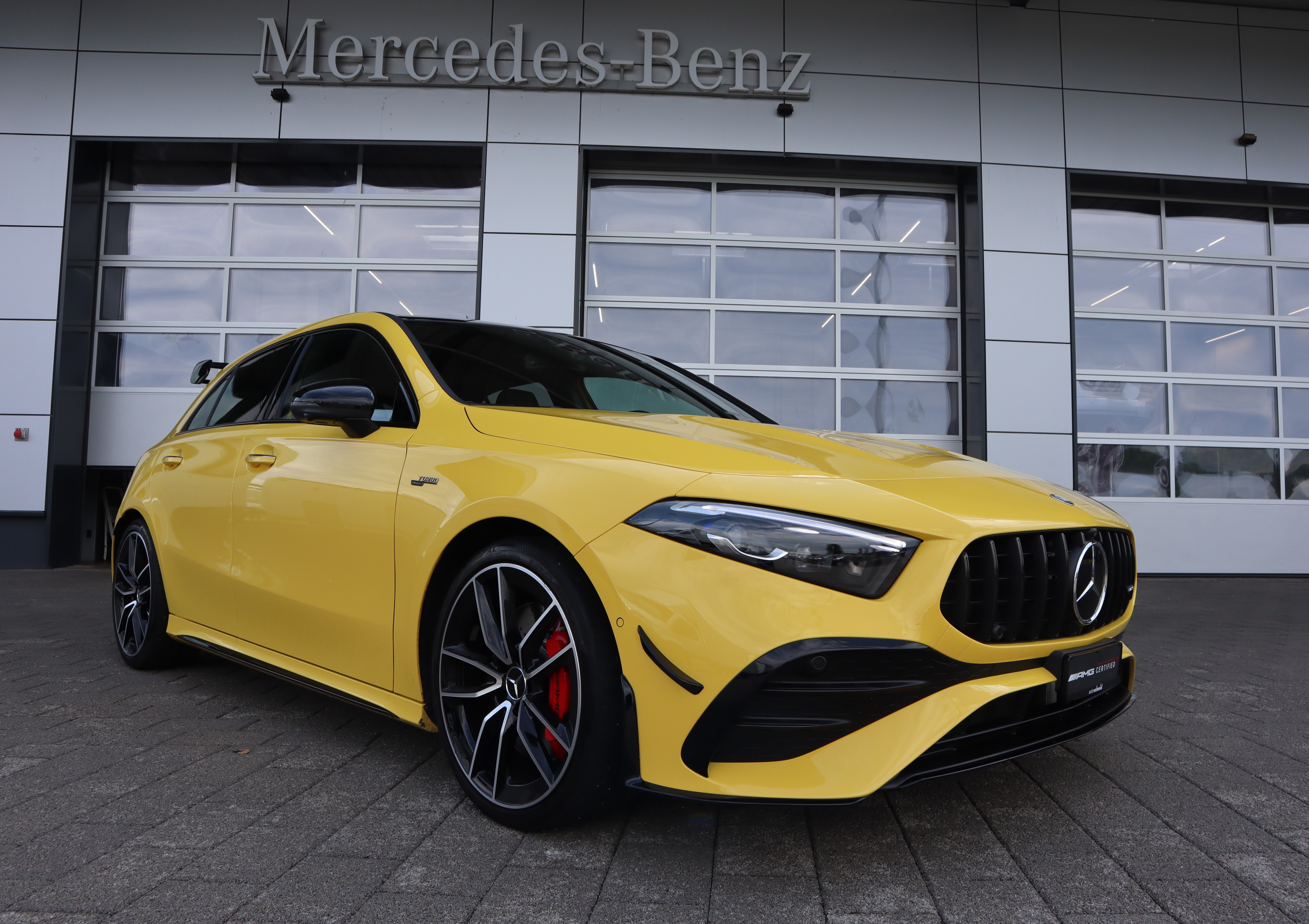 MERCEDES-BENZ A 35 AMG 4Matic ***AMG PERFORMANCE SITZ-PAKET***