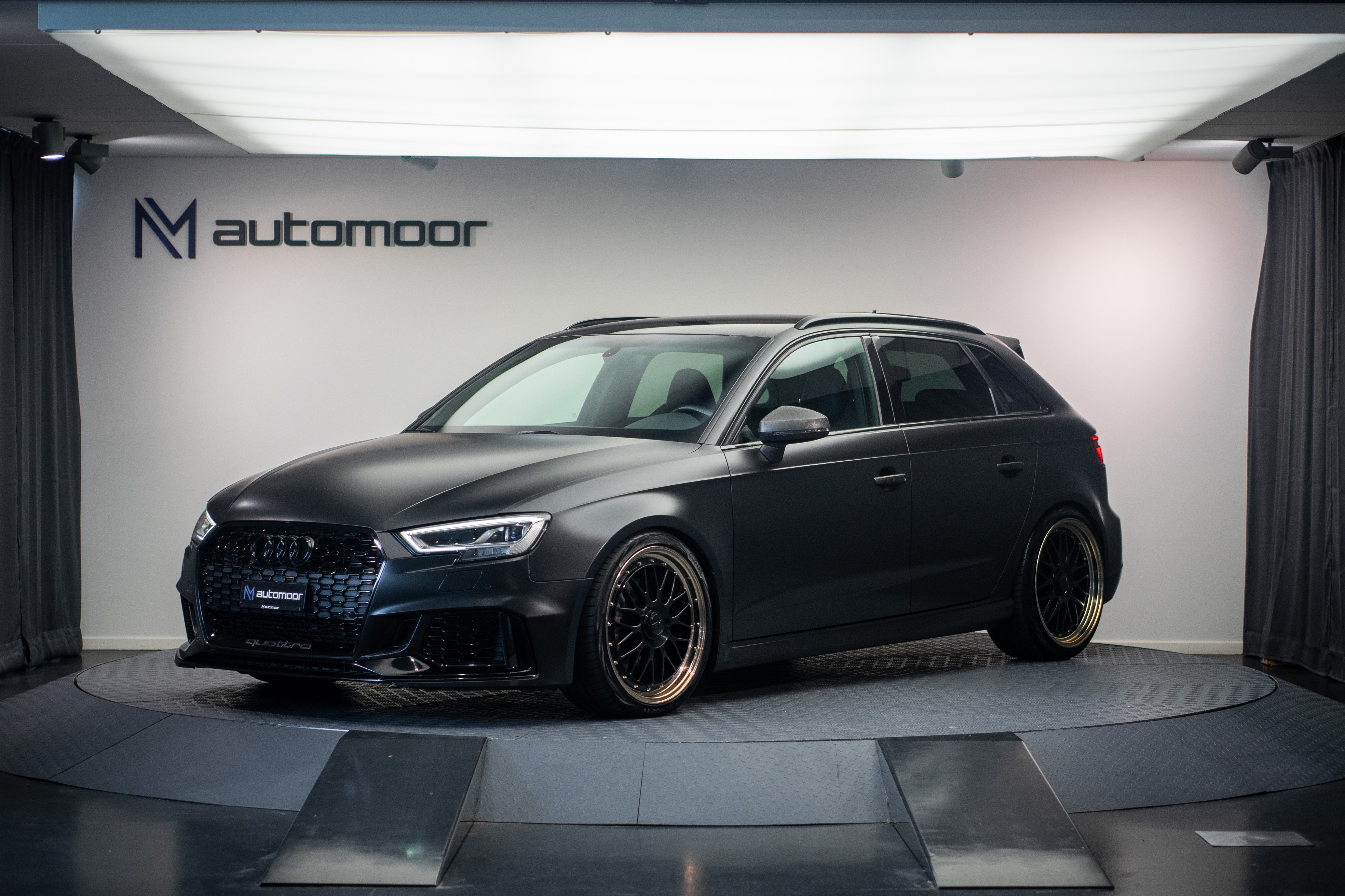 AUDI RS3 Sportback 2.5 TSI quattro *Black Satin* *ohne OPF* *Keramik Bremse* *GK Felgen*