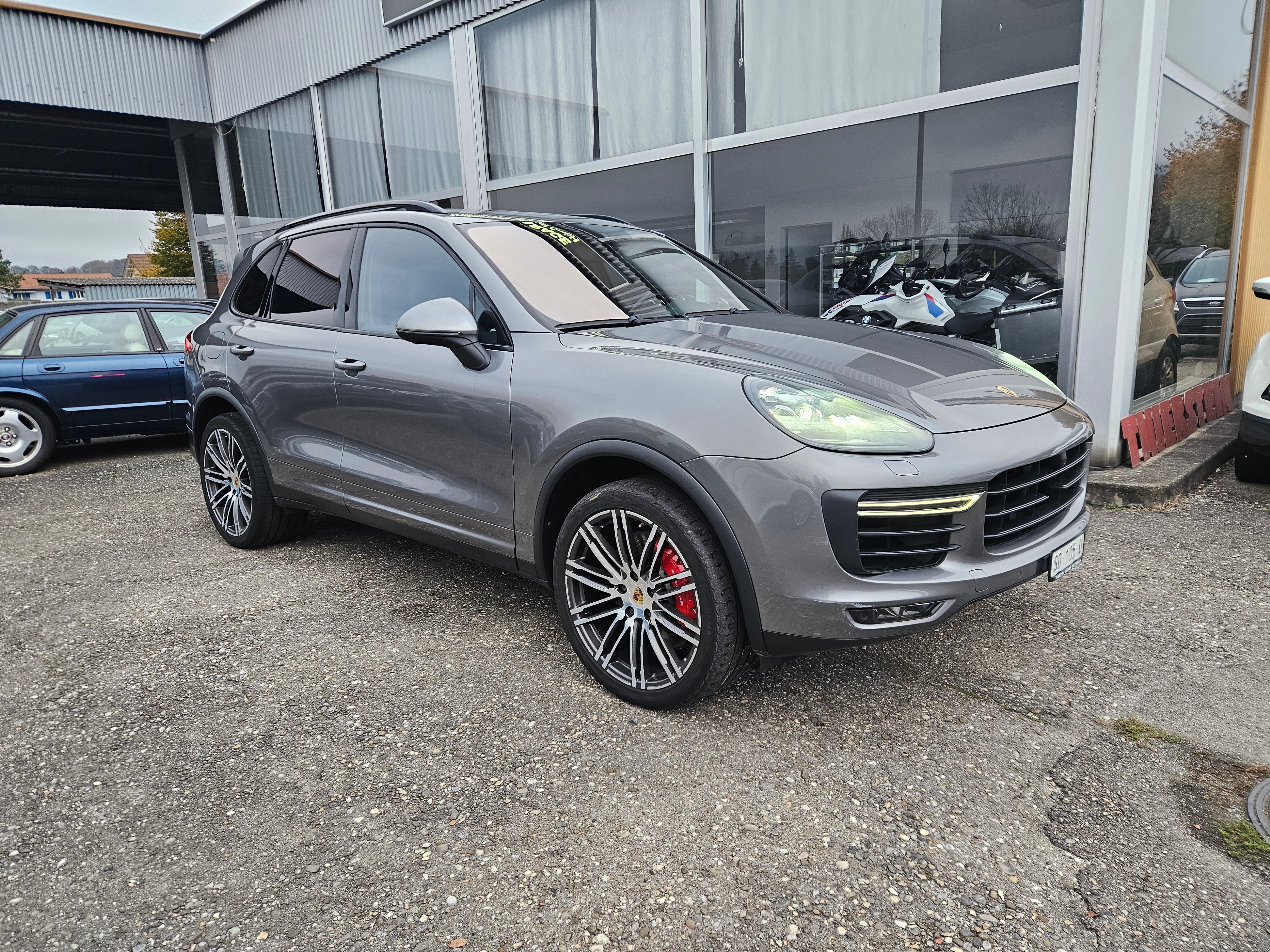 PORSCHE Cayenne Turbo