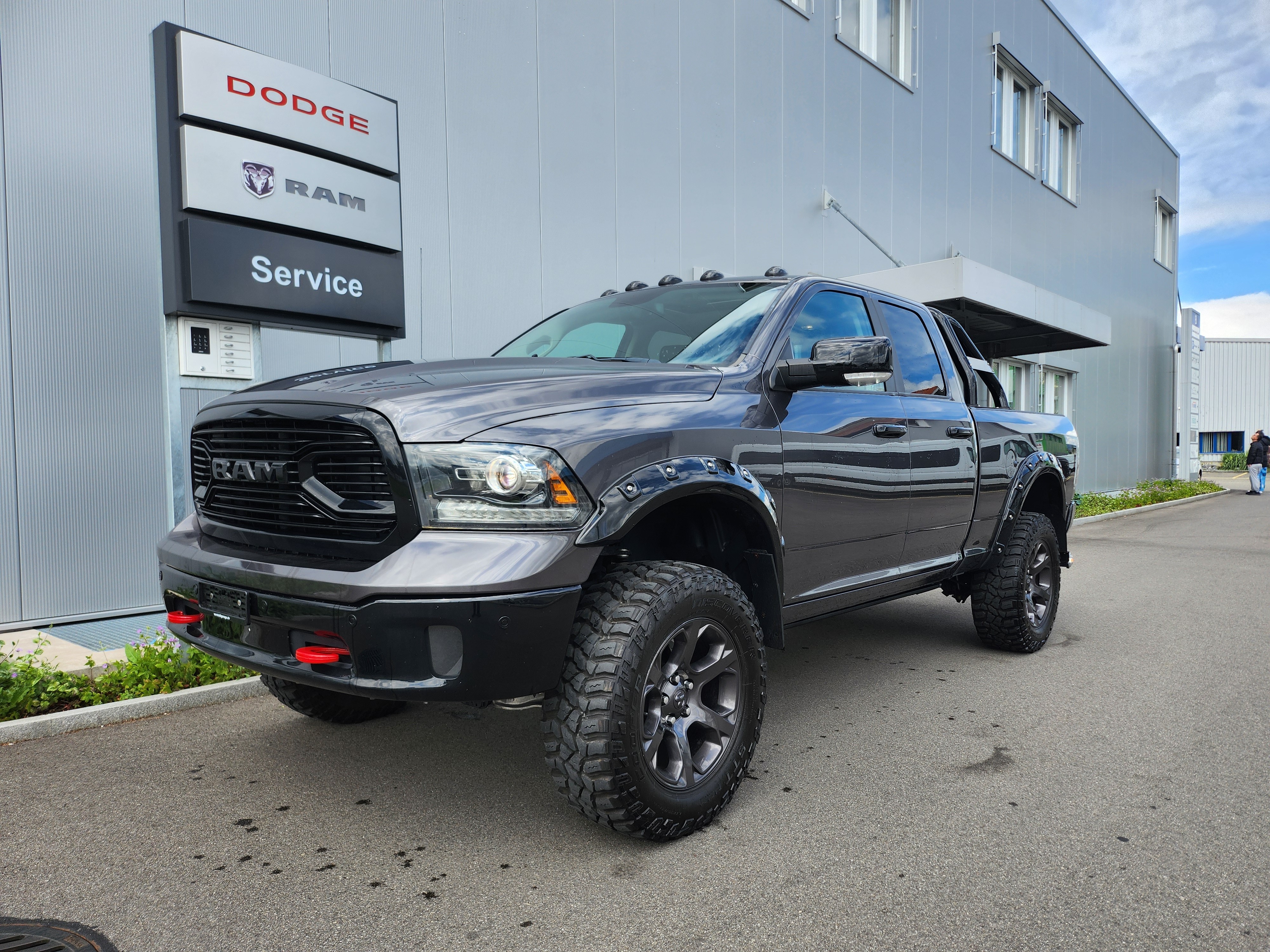 DODGE Ram 1500 5.7 4x4 Quad Cab Laramie