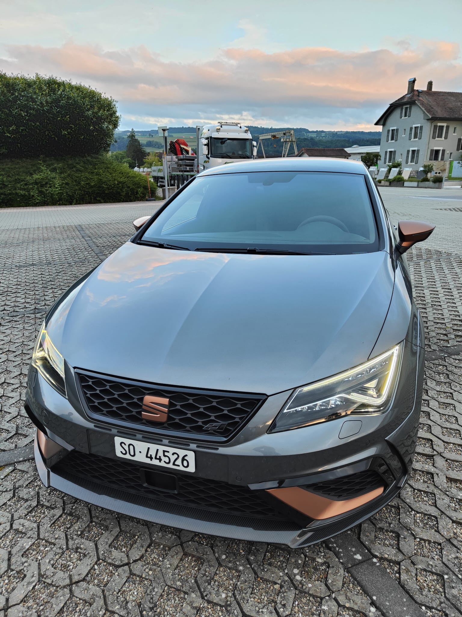 SEAT Leon 2.0 TSI Cupra R DSG