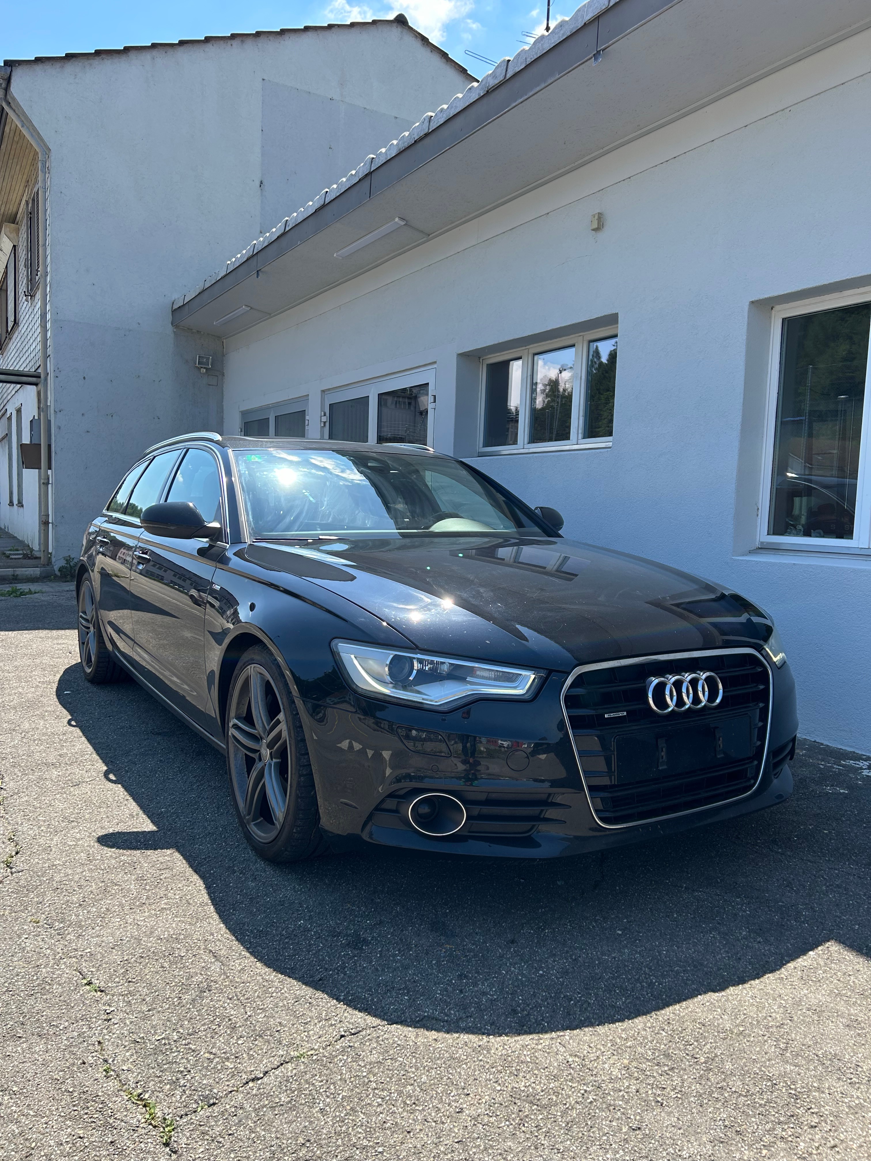 AUDI A6 Avant 3.0 TDI V6 quattro S-tronic