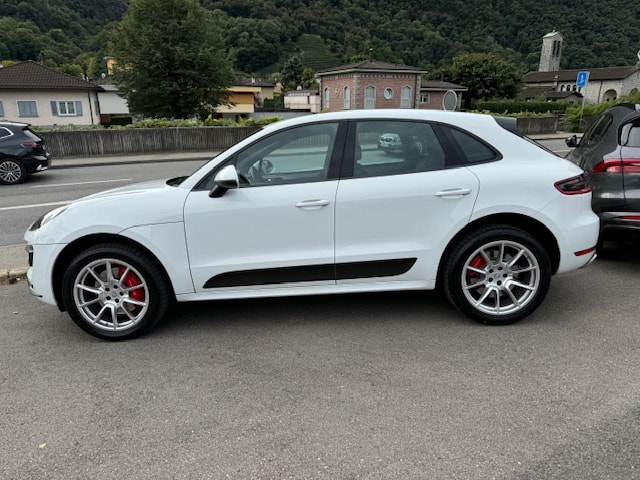 PORSCHE Macan Turbo PDK