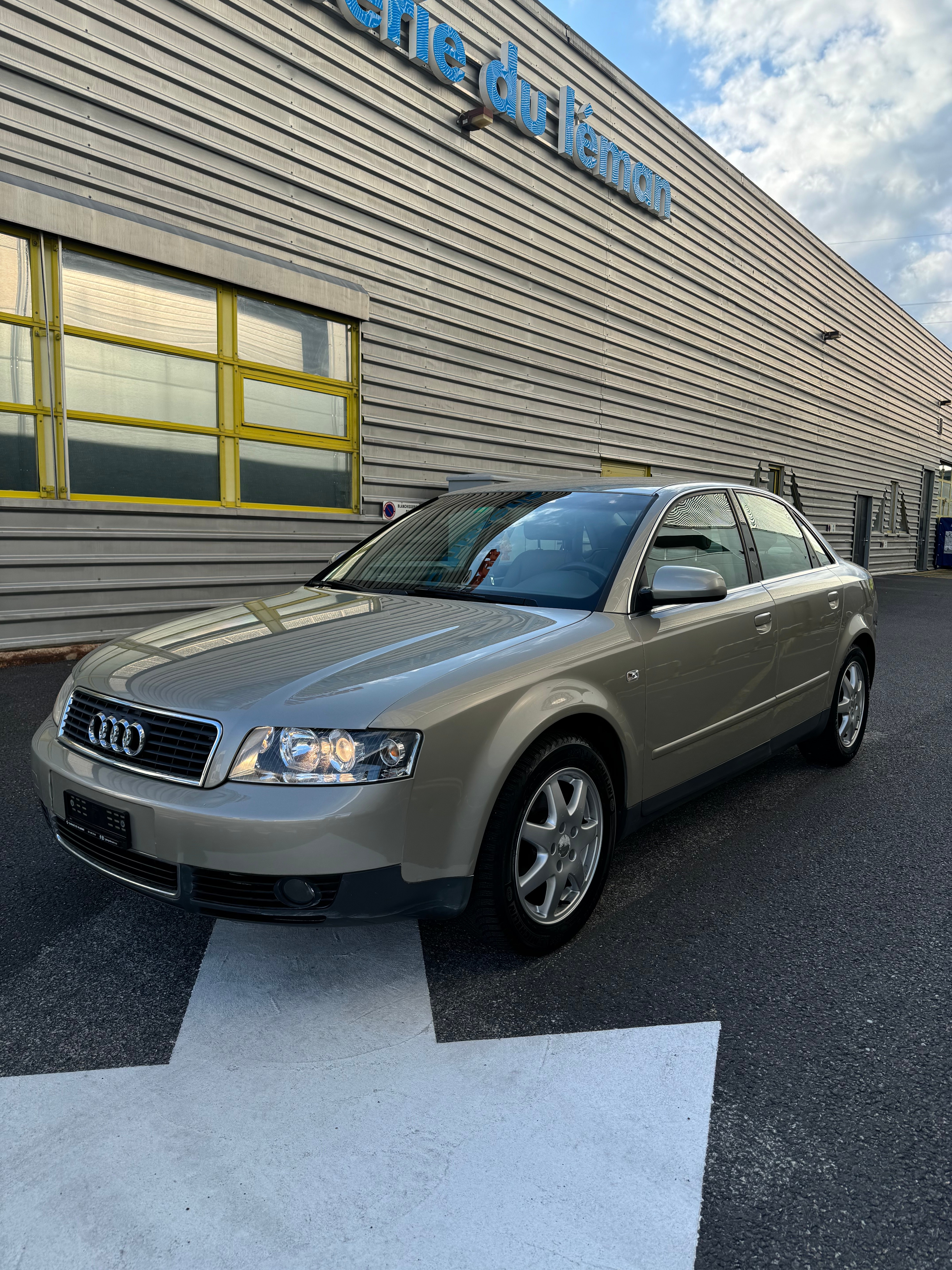 AUDI A4 2.0 FSI