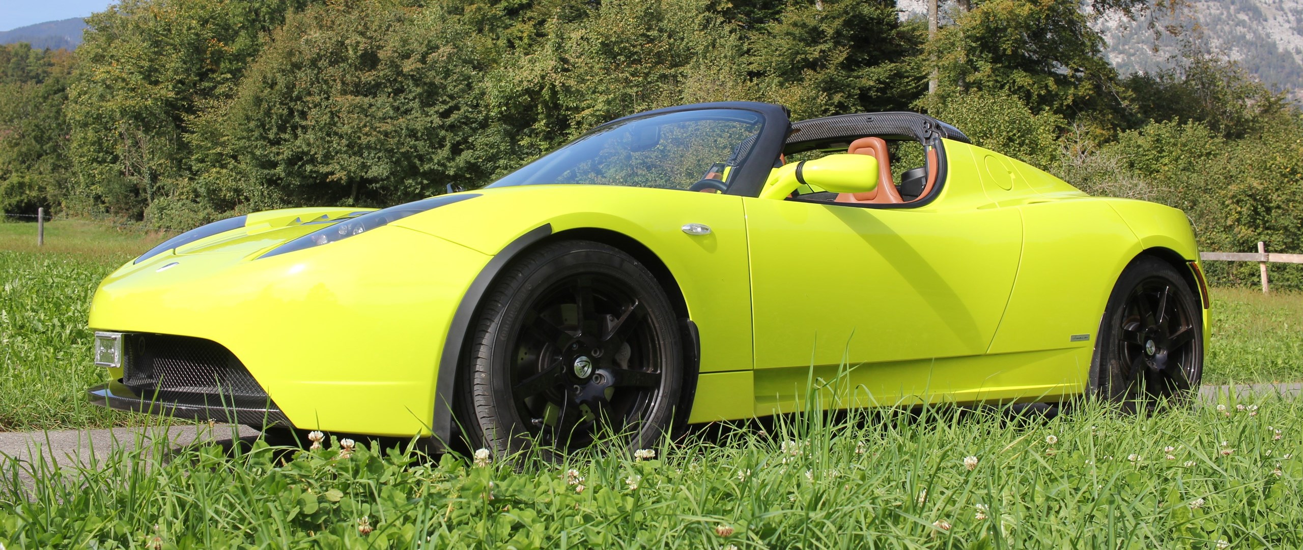 TESLA ROADSTER Sport Signature-Edition