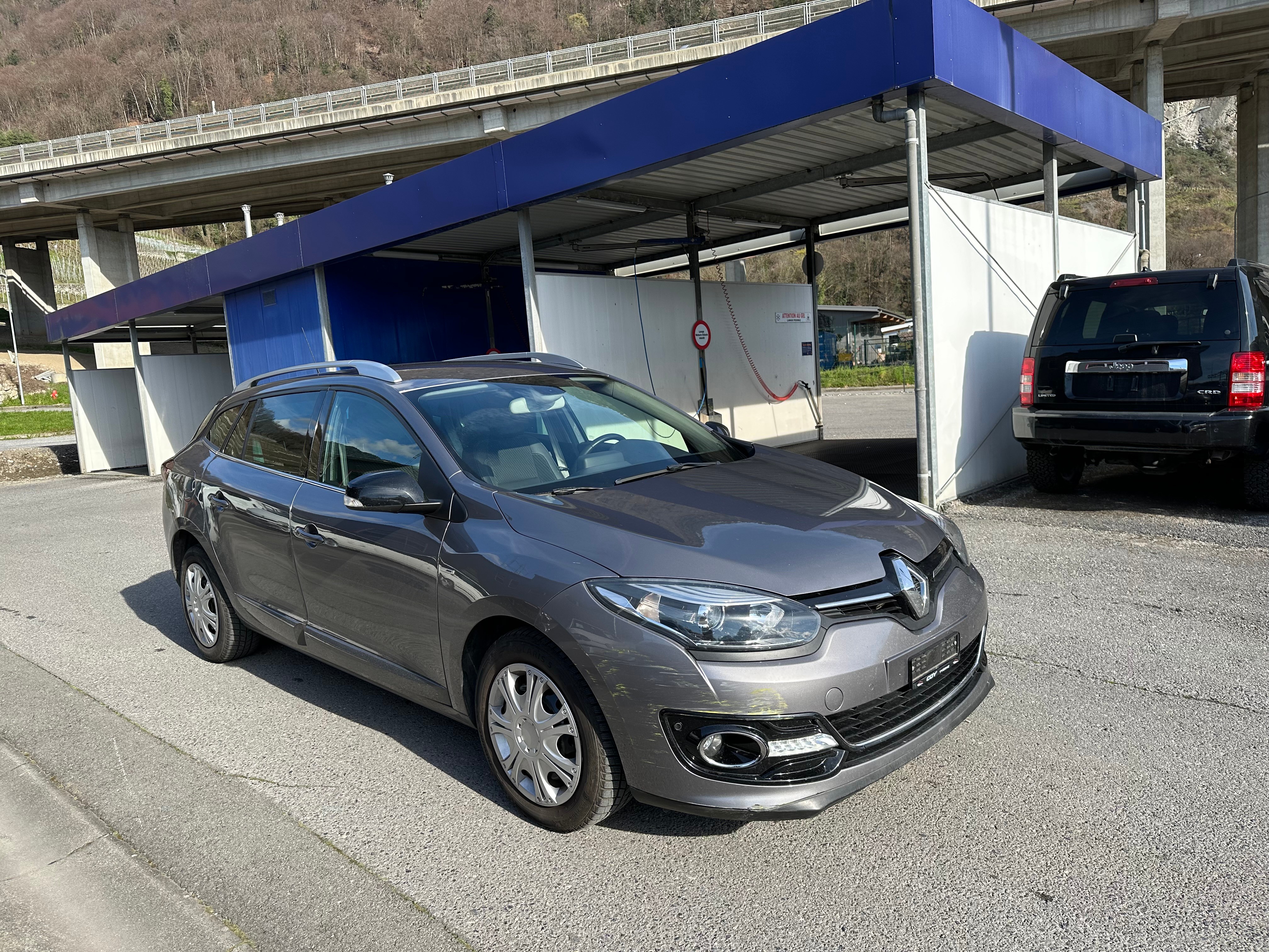 RENAULT Mégane Grandtour 1.2 16V Turbo Bose EDC