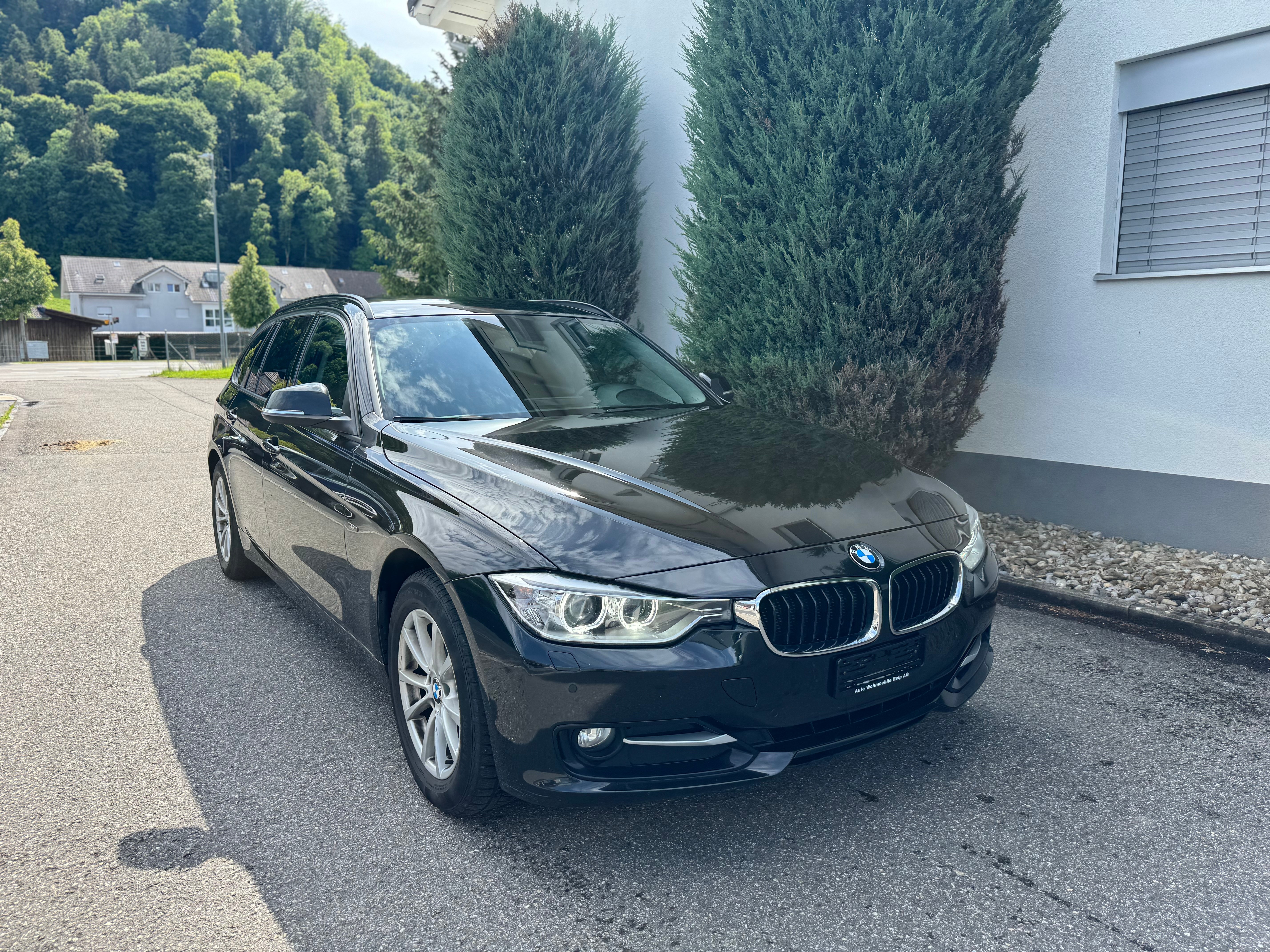 BMW 320d xDrive Touring Sport Line Steptronic