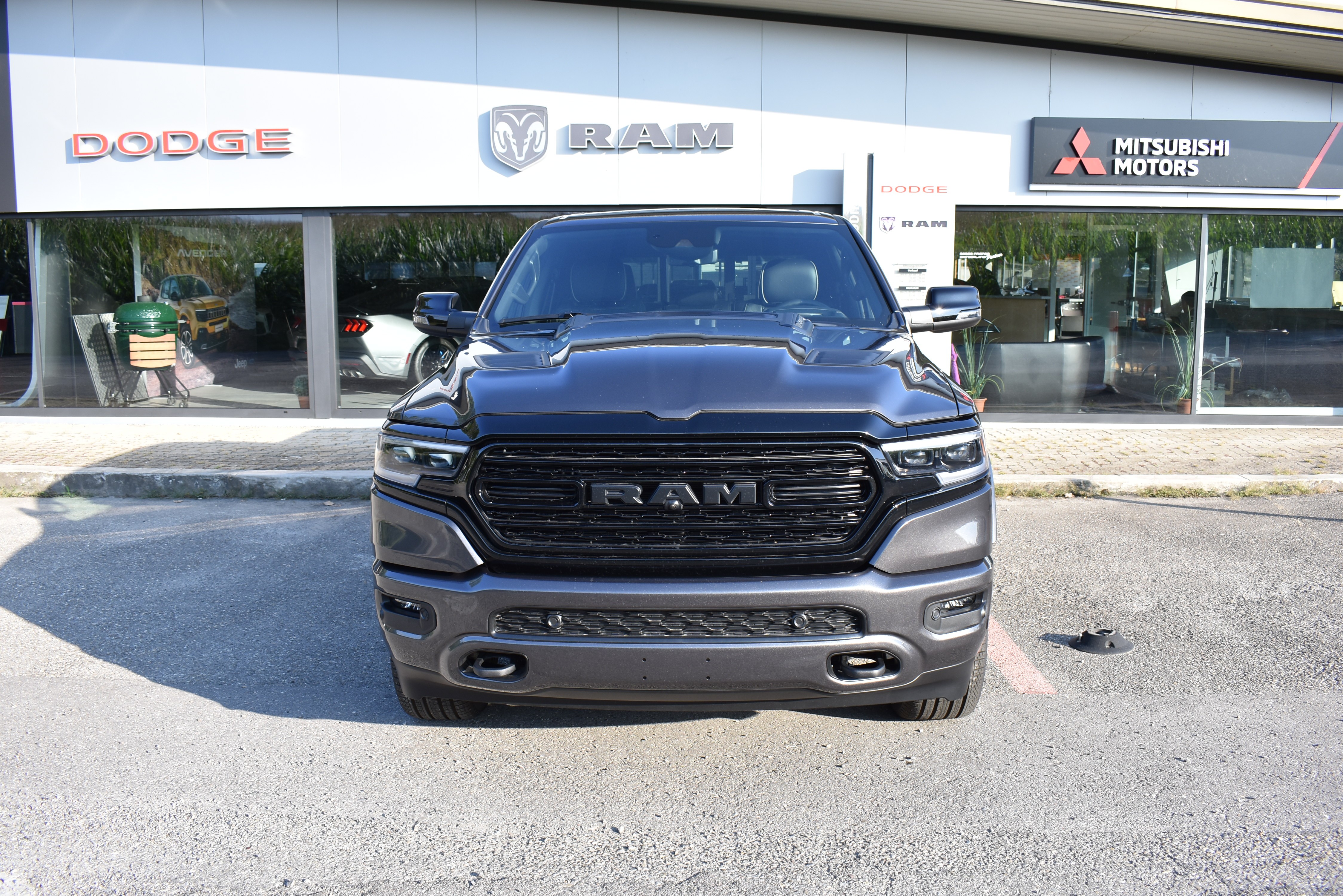 DODGE RAM 1500 Limited Night Edition