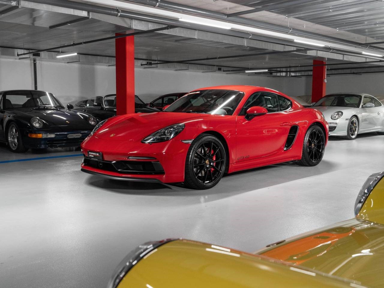 PORSCHE 718 Cayman GTS 4.0