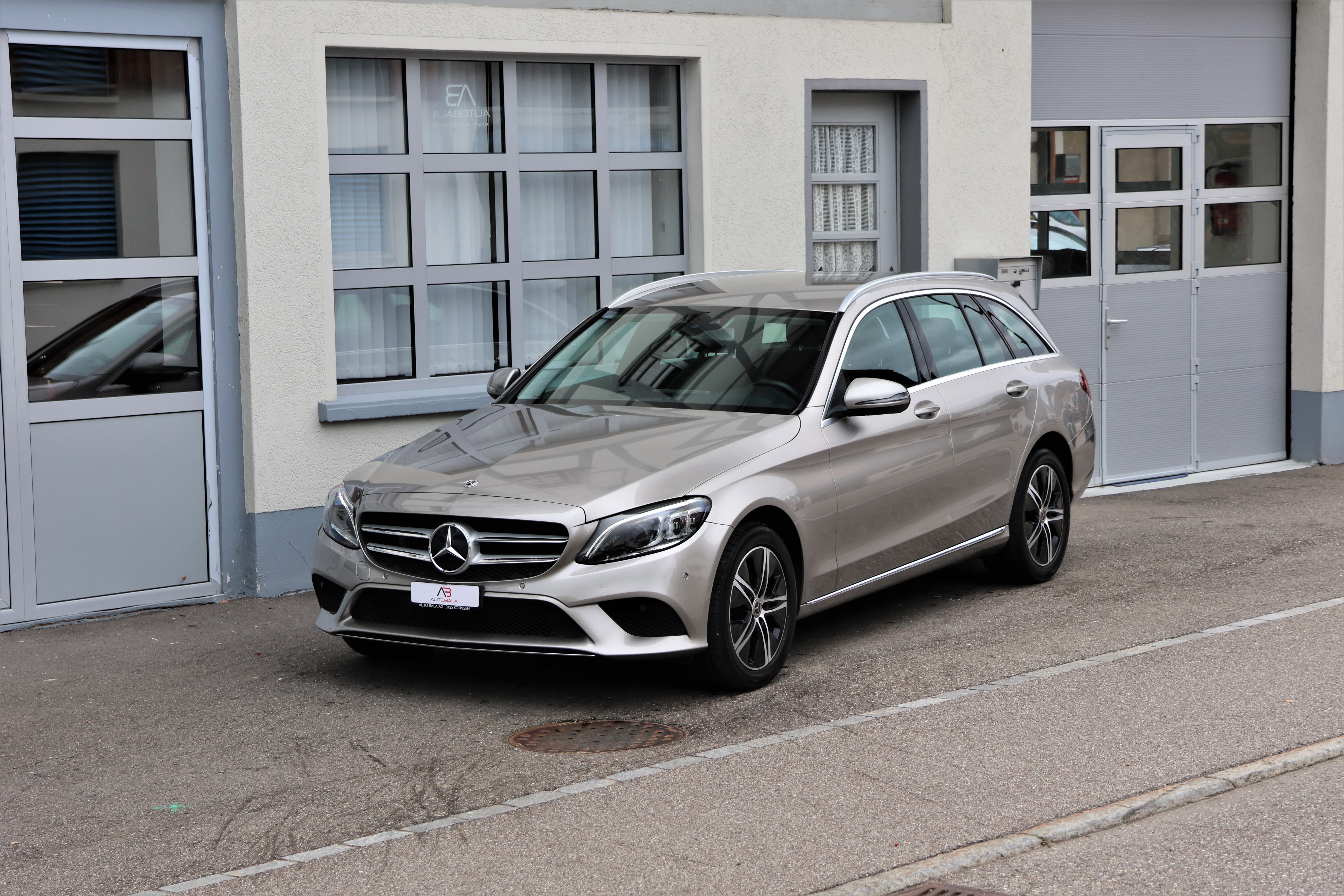 MERCEDES-BENZ C 200 Swiss Star Avantgarde 4M 9G-Tronic