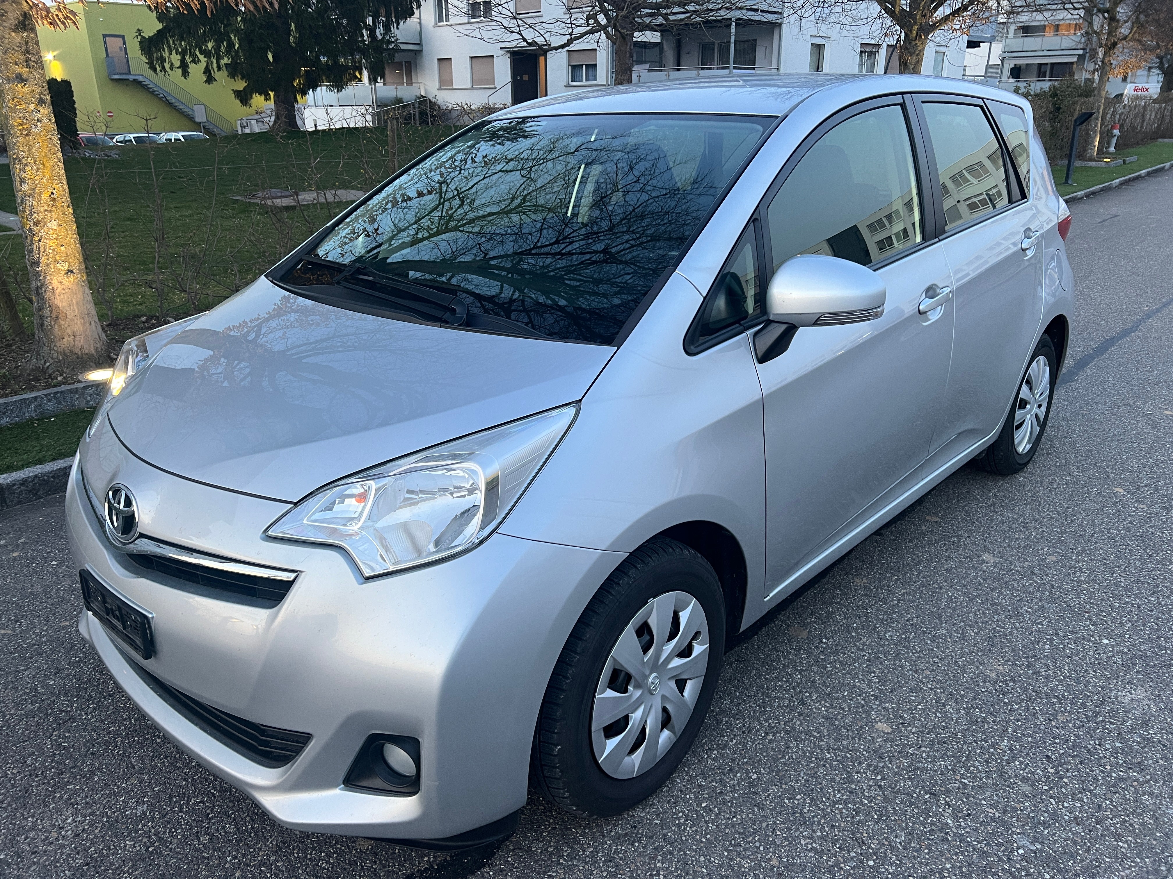 TOYOTA Verso-S 1.33 Linea Sol