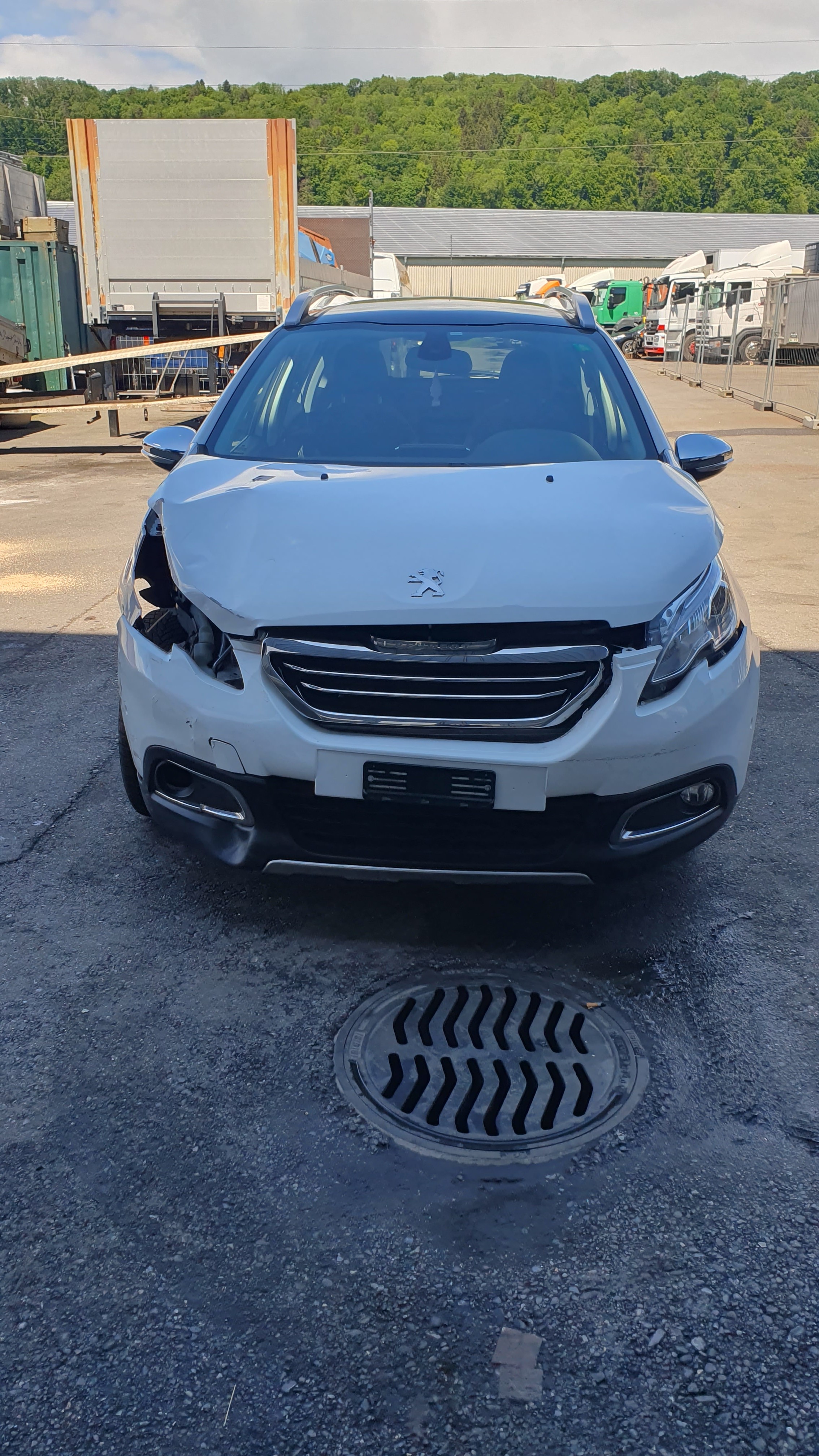 PEUGEOT 2008 1.6 e-HDi Allure EGS6