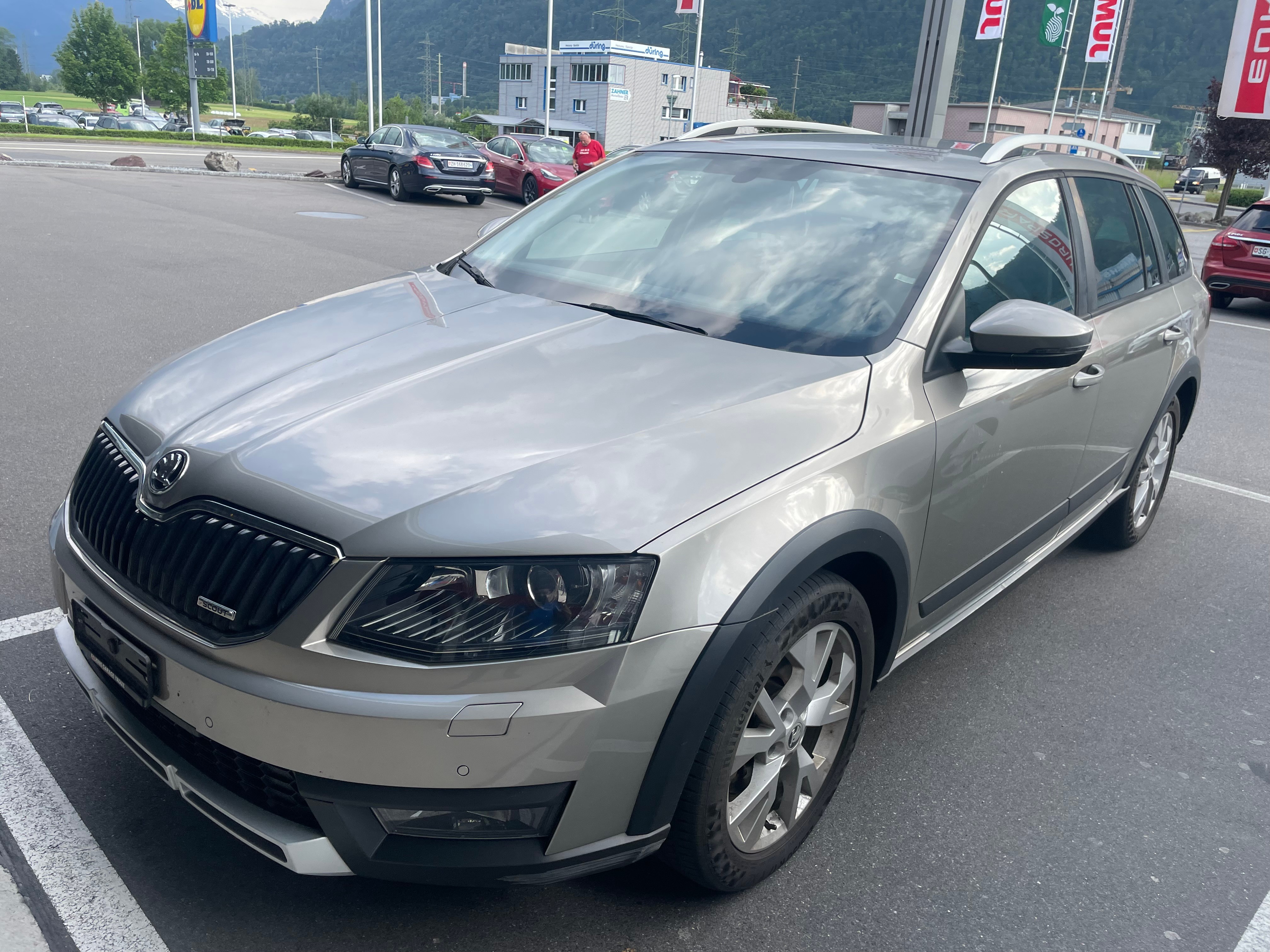 SKODA Octavia Combi 2.0 TDI Scout 4x4 DSG