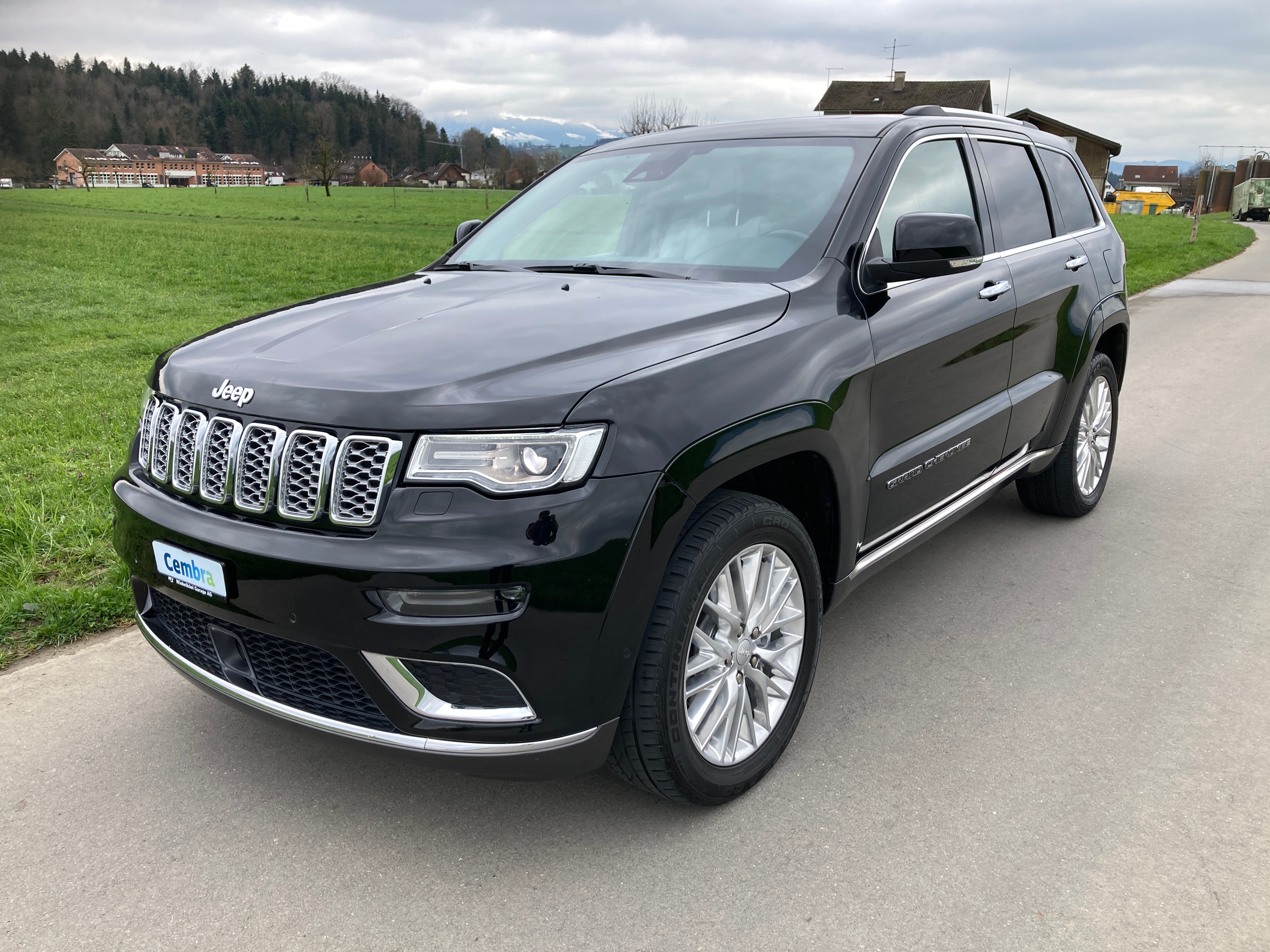 JEEP Grand Cherokee 3.0 CRD Summit Automatic mit Anhängerkupplung