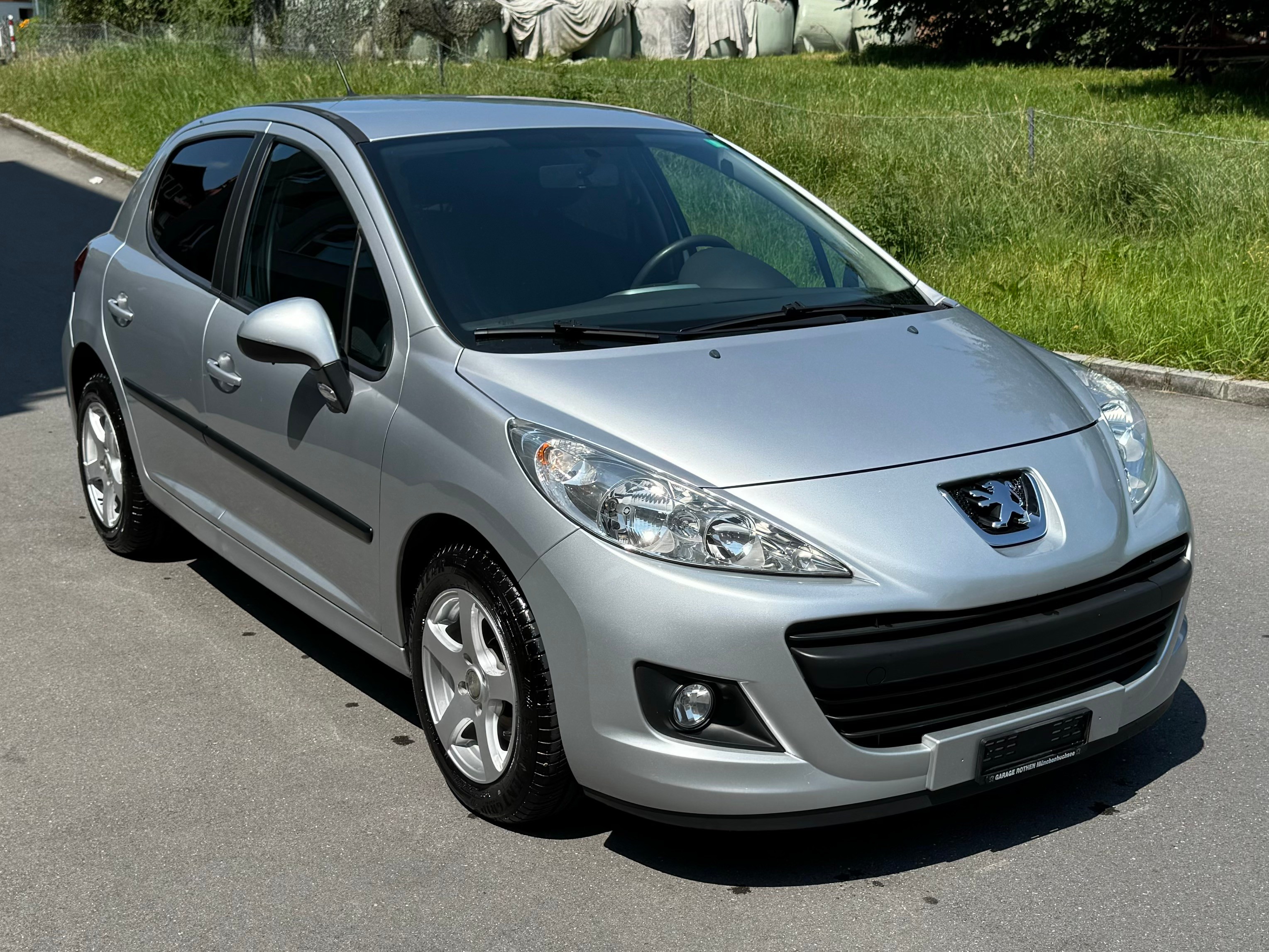 PEUGEOT 207 1.4 16V Trendy