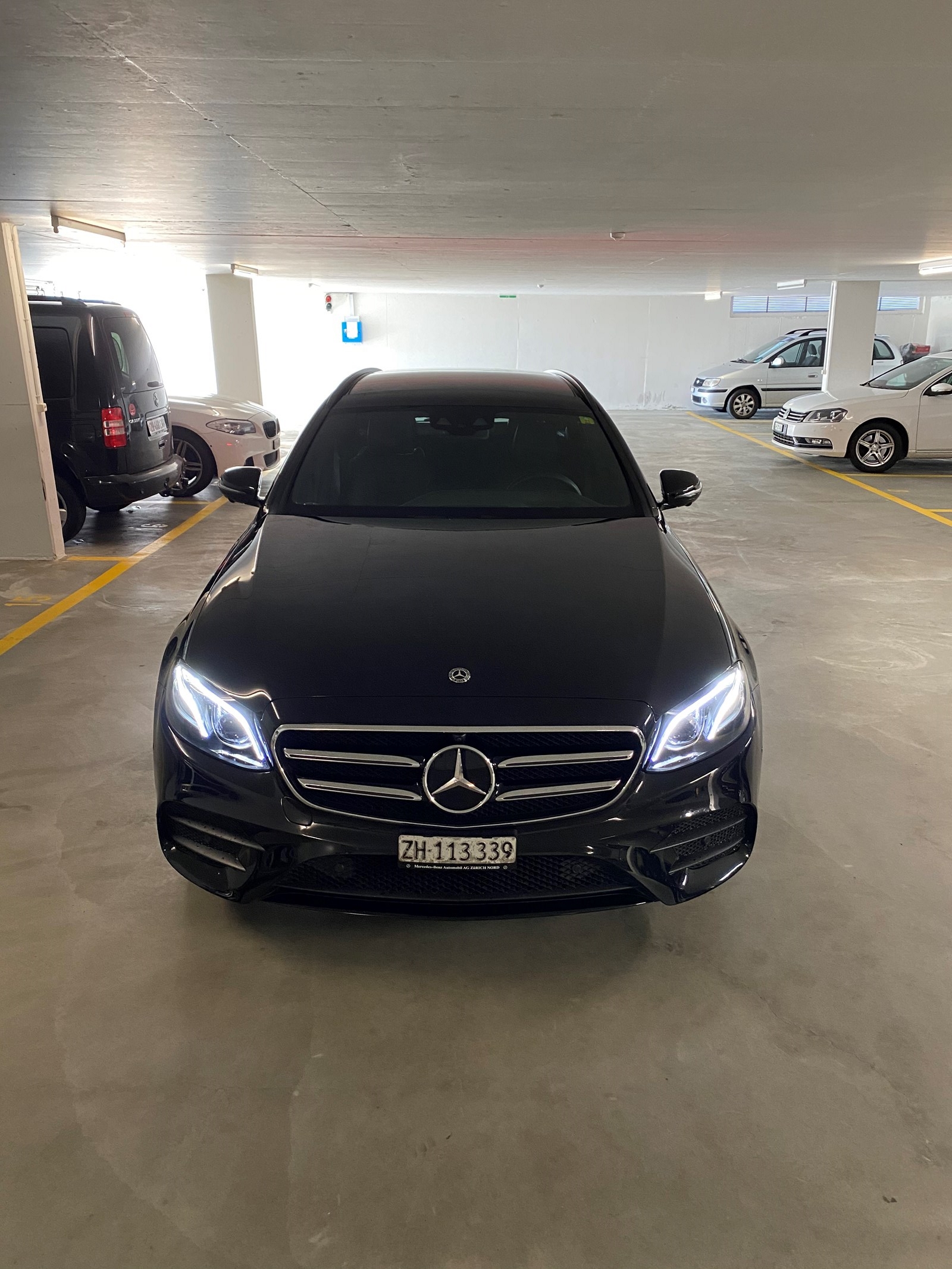 MERCEDES-BENZ E 220 d AMG Line 4Matic 9G-Tronic