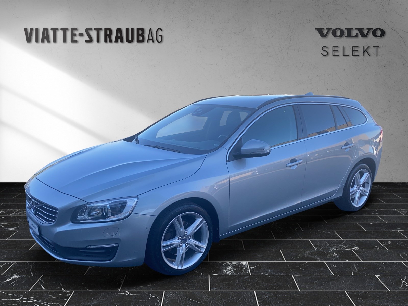 VOLVO V60 2.0 D4 Momentum S/S