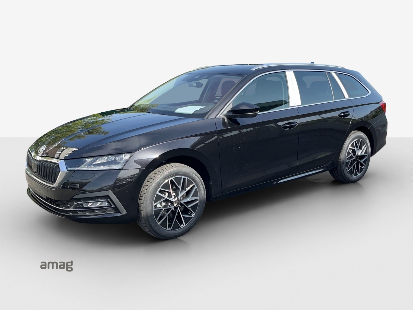 SKODA Octavia Combi 2.0 TSI Style DSG 4x4