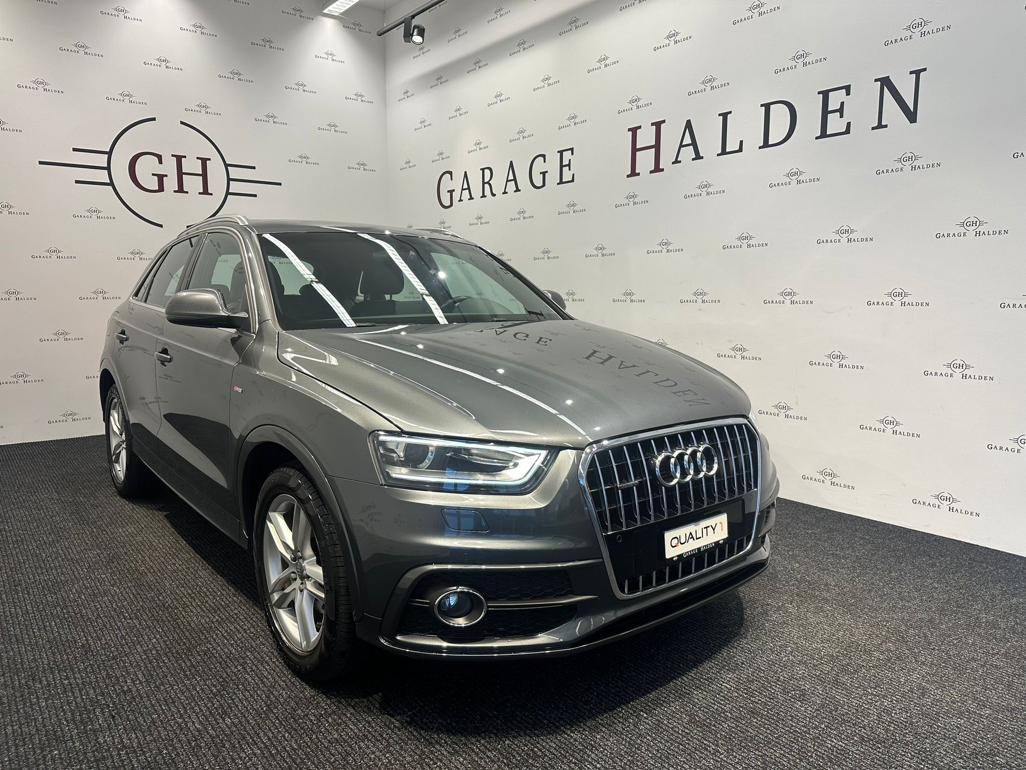 AUDI Q3 2.0 TDI quattro S-tronic