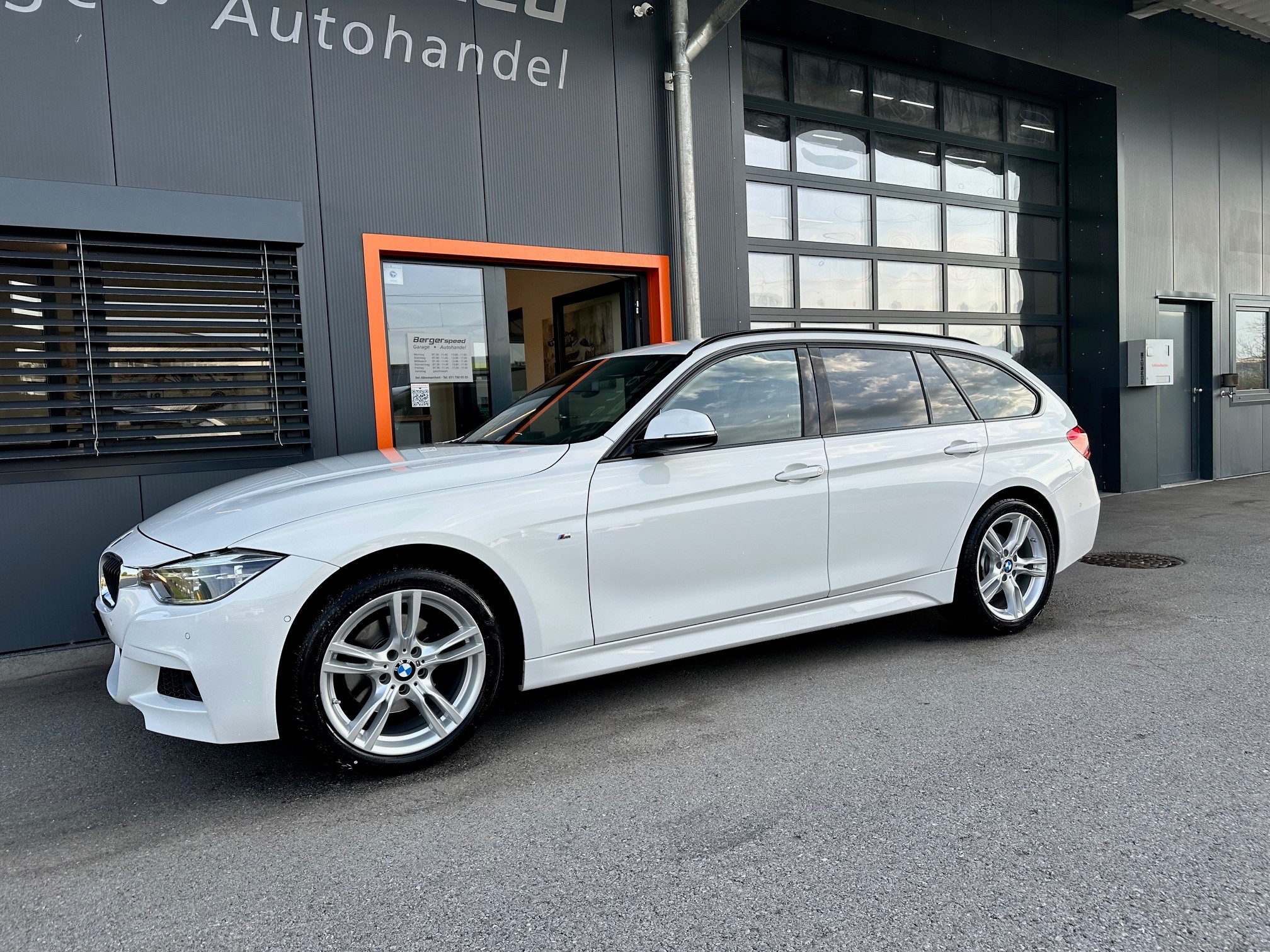 BMW 320d xDrive Touring M Sport Line Steptronic