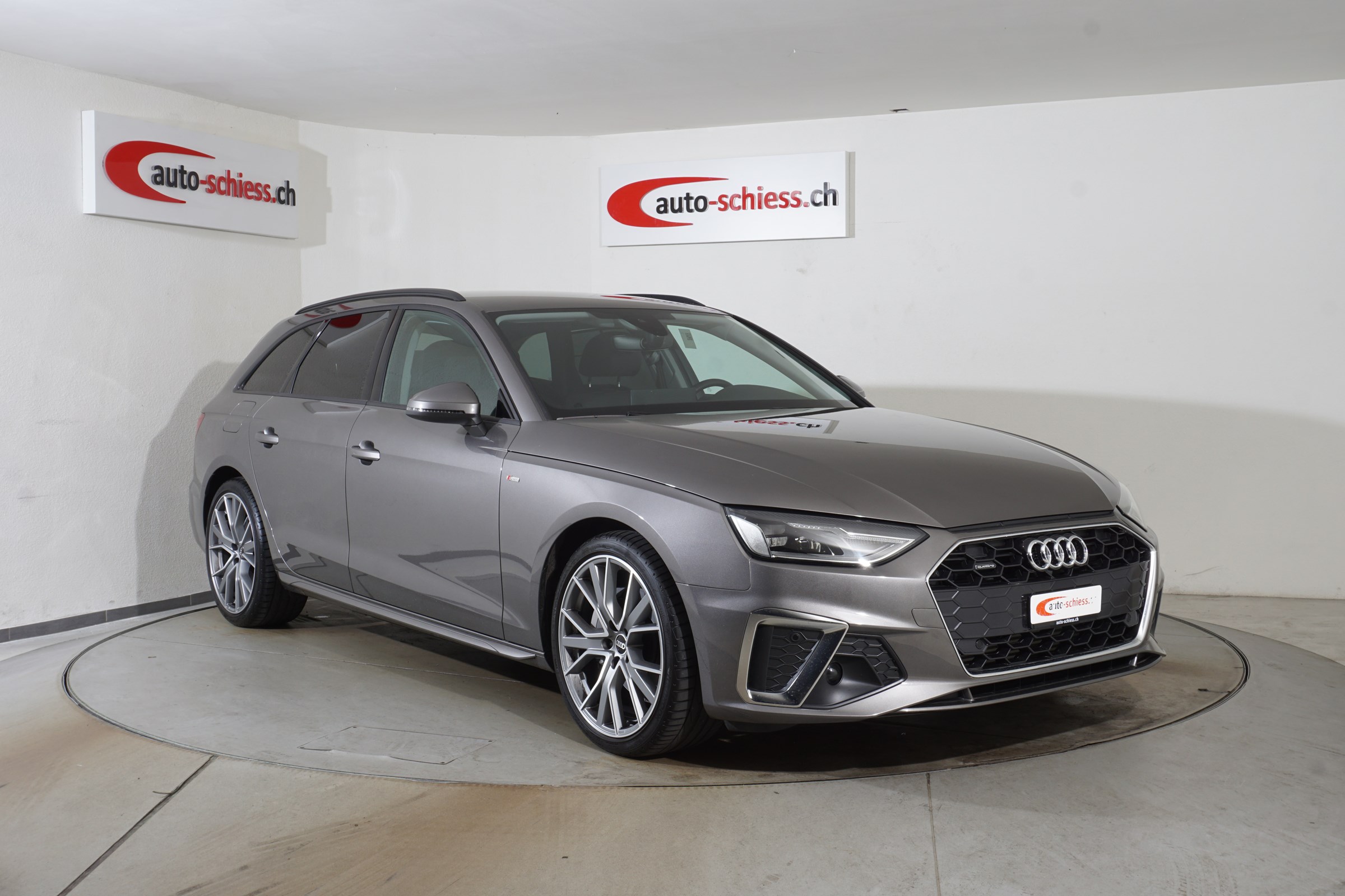 AUDI A4 Avant 40 TFSI S line S-tronic quattro