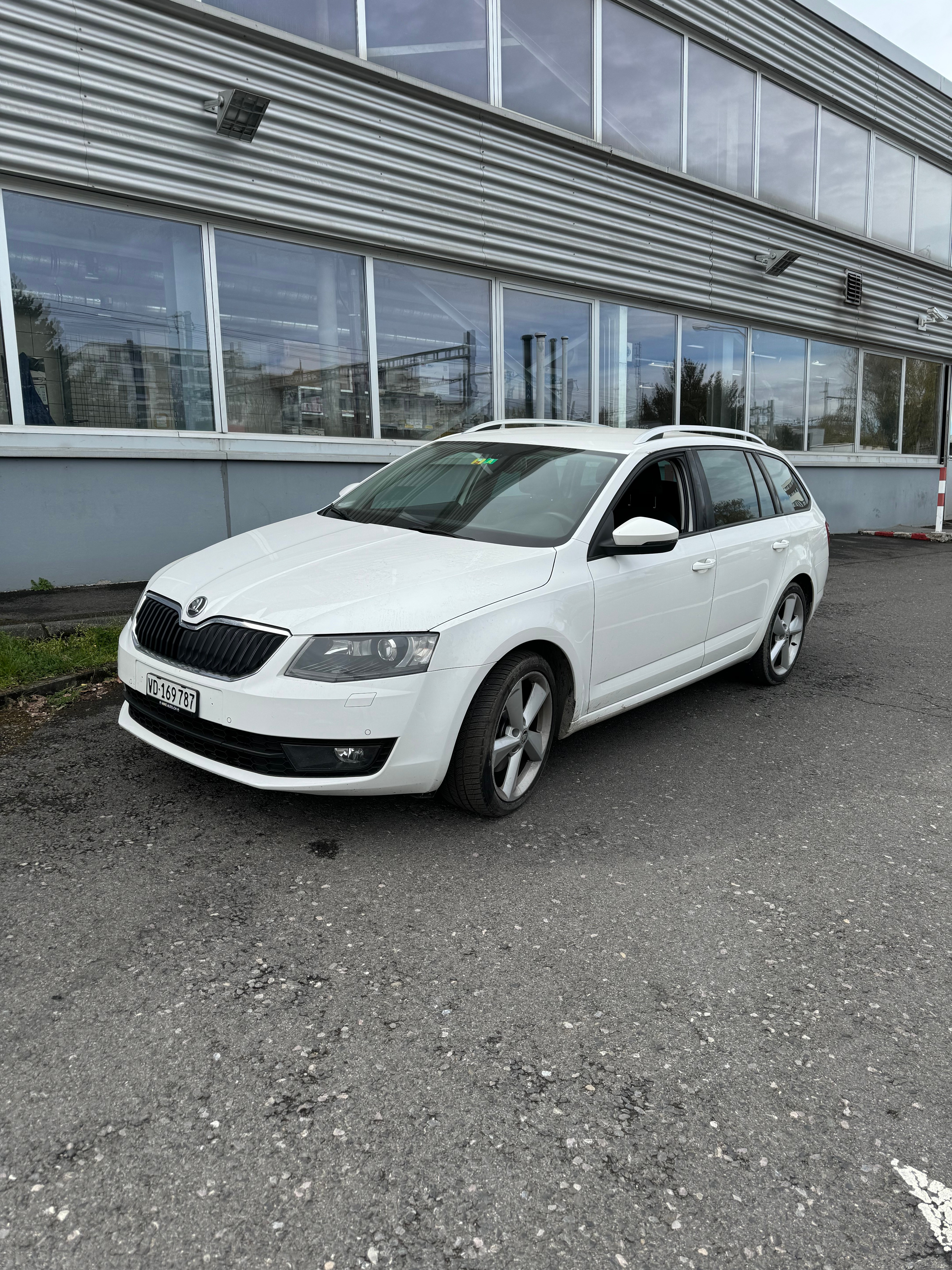 SKODA Octavia Combi 1.8 TSI Elegance DSG