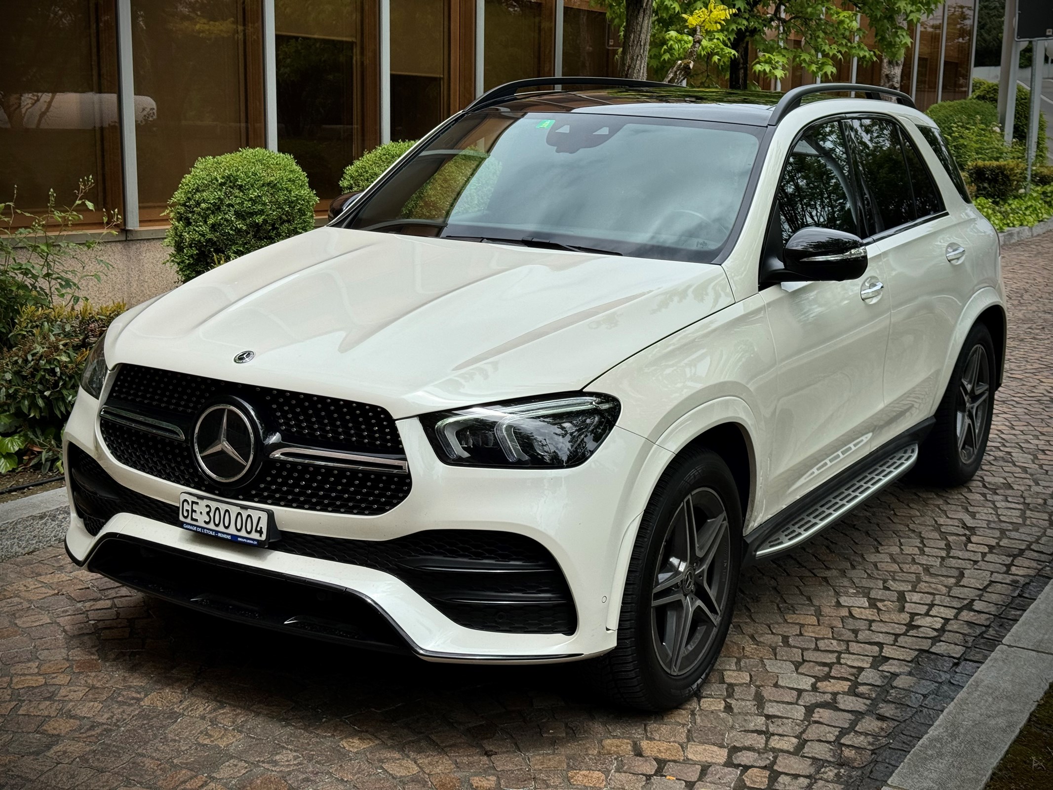 MERCEDES-BENZ GLE 300 d 4Matic AMG Line 9G-Tronic