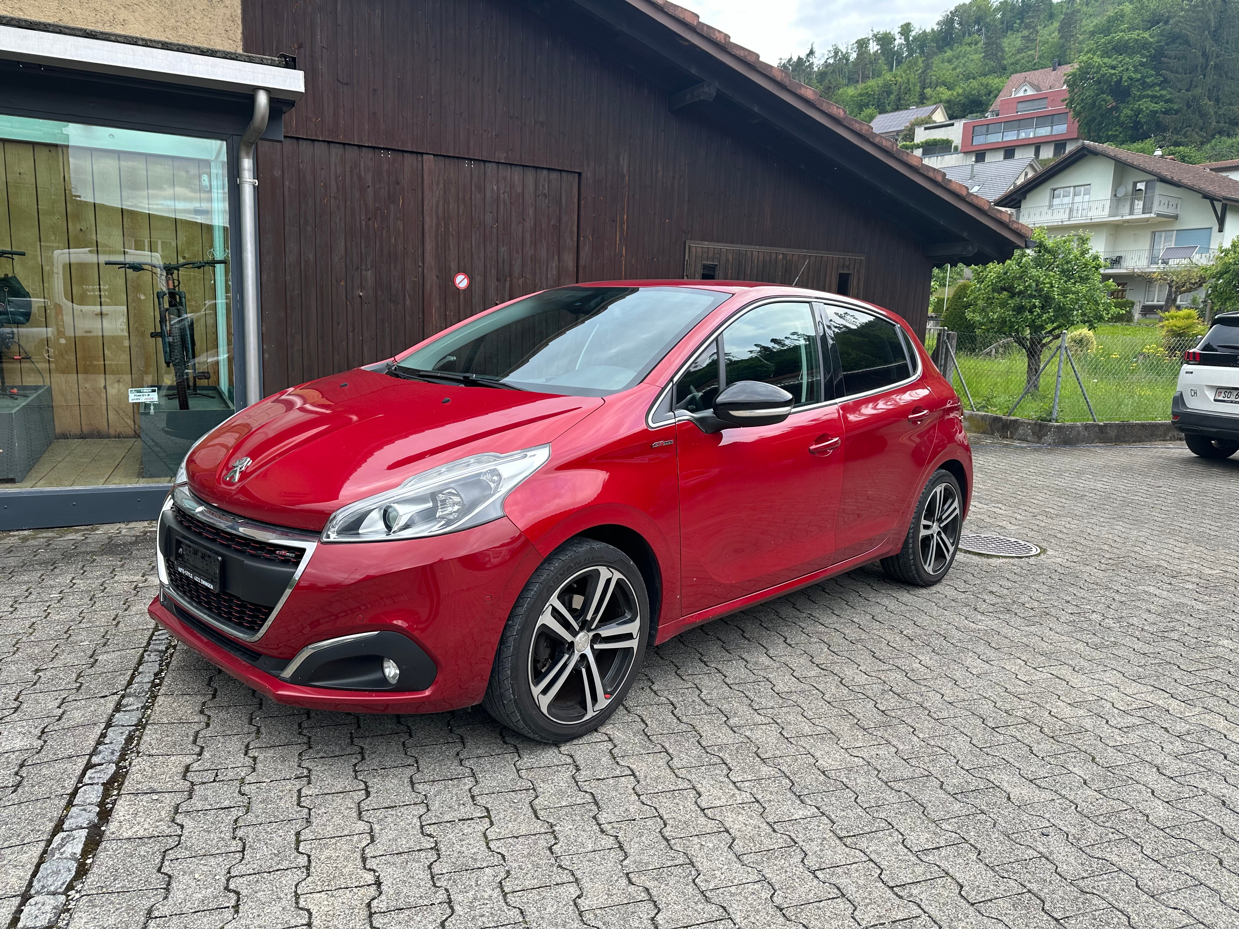 PEUGEOT 208 1.2 PureTech GT Line EAT6