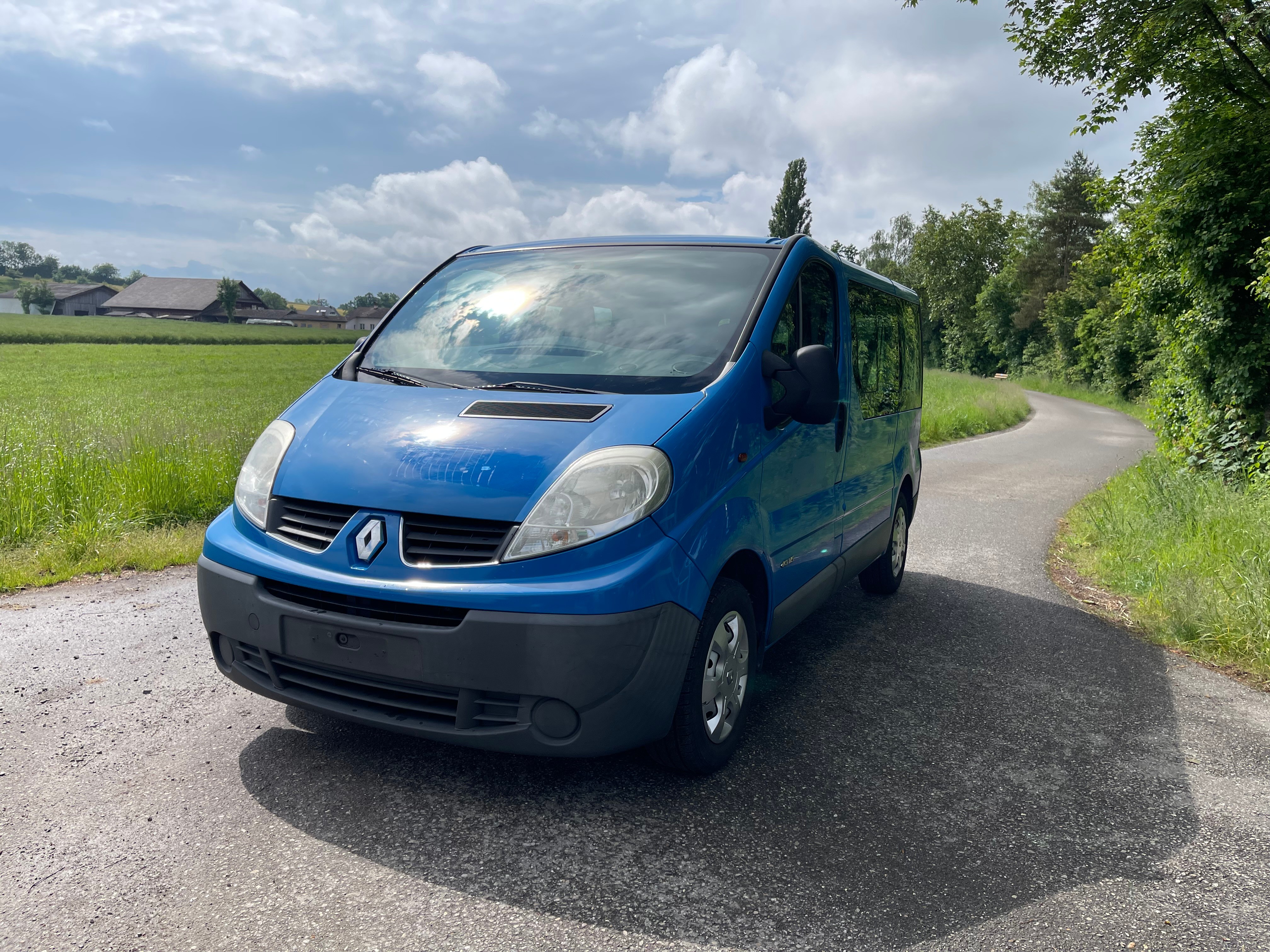 RENAULT Trafic 2.0 dCi Eco Grand Passenger Black Edition