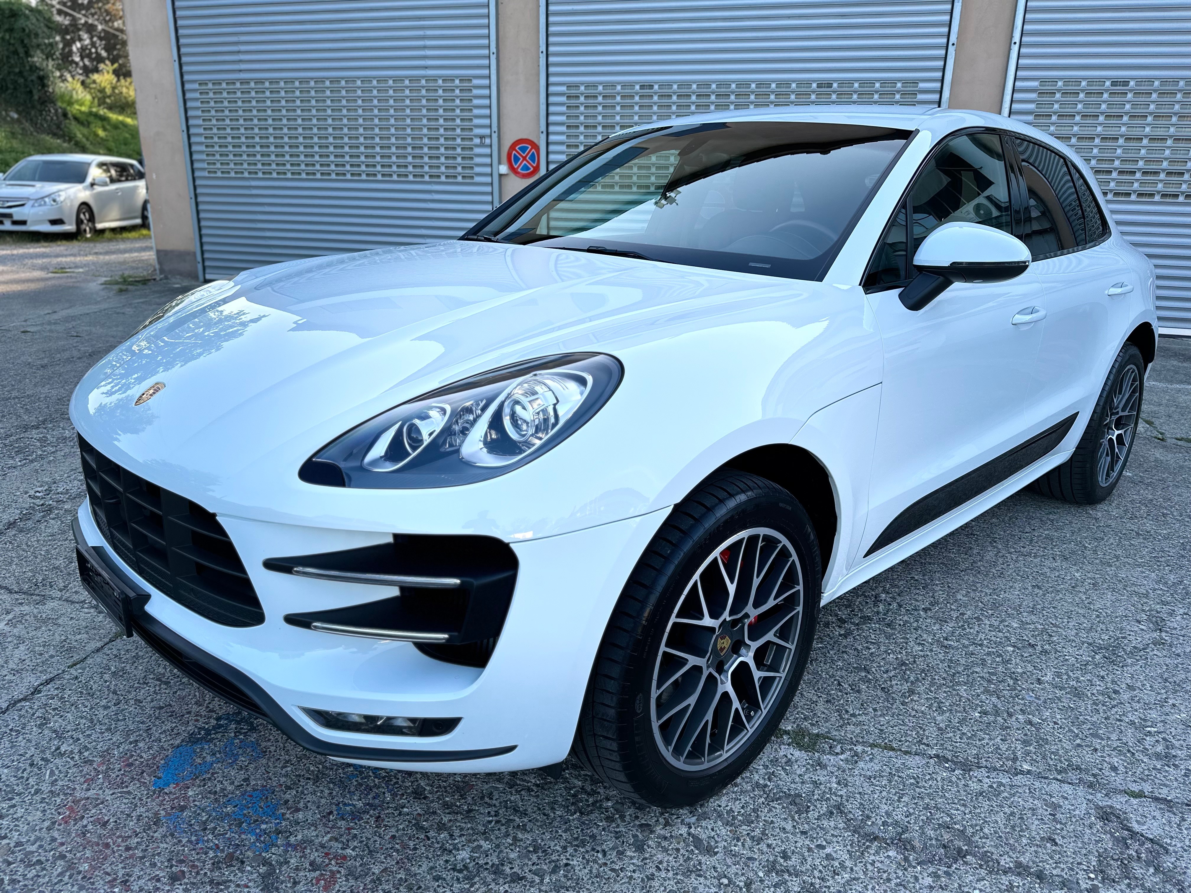 PORSCHE Macan Turbo PDK