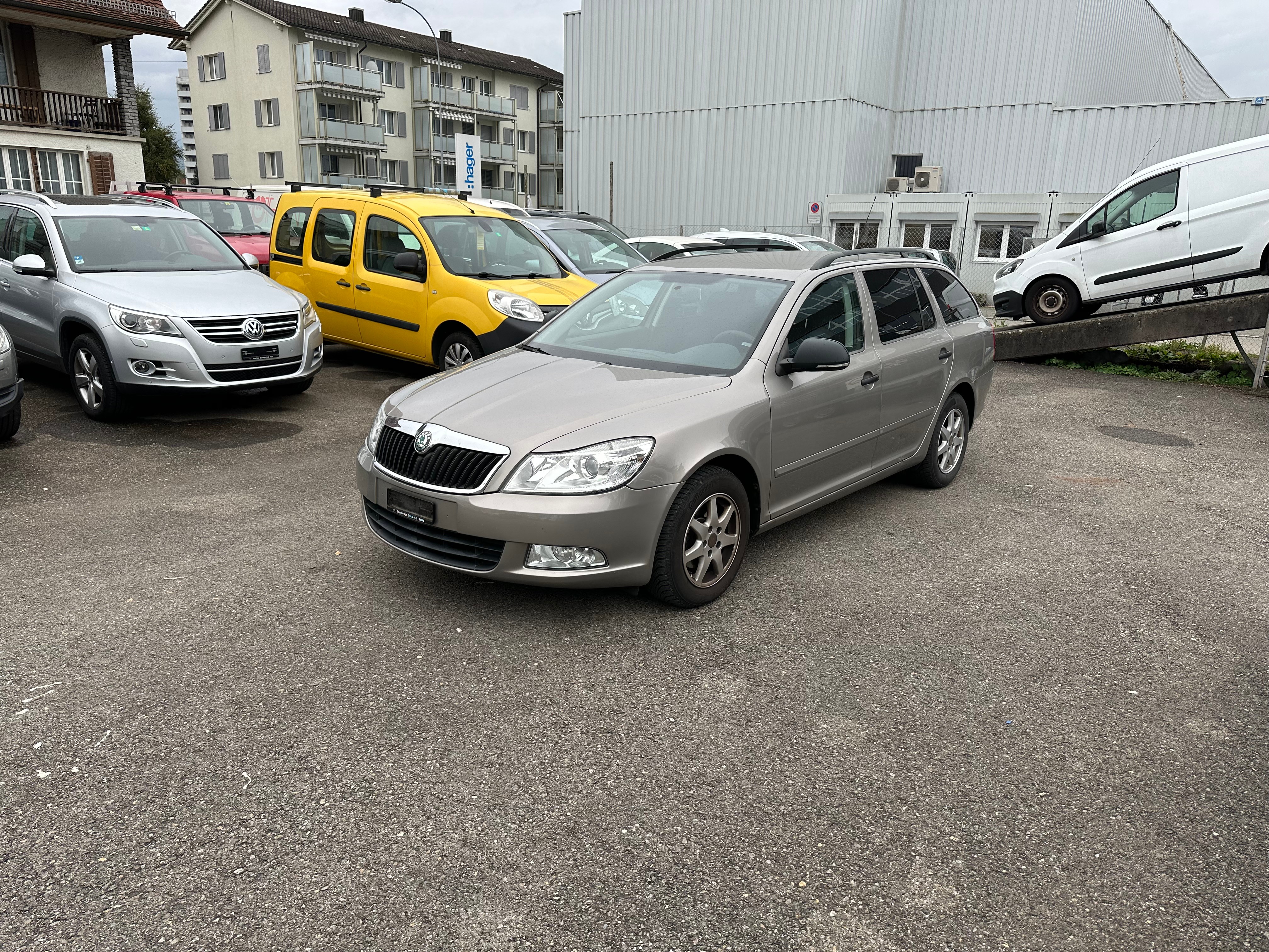 SKODA Octavia Combi 1.4 TSI Elegance DSG