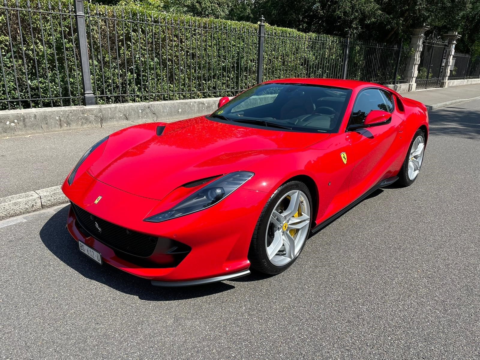 FERRARI 812 Superfast