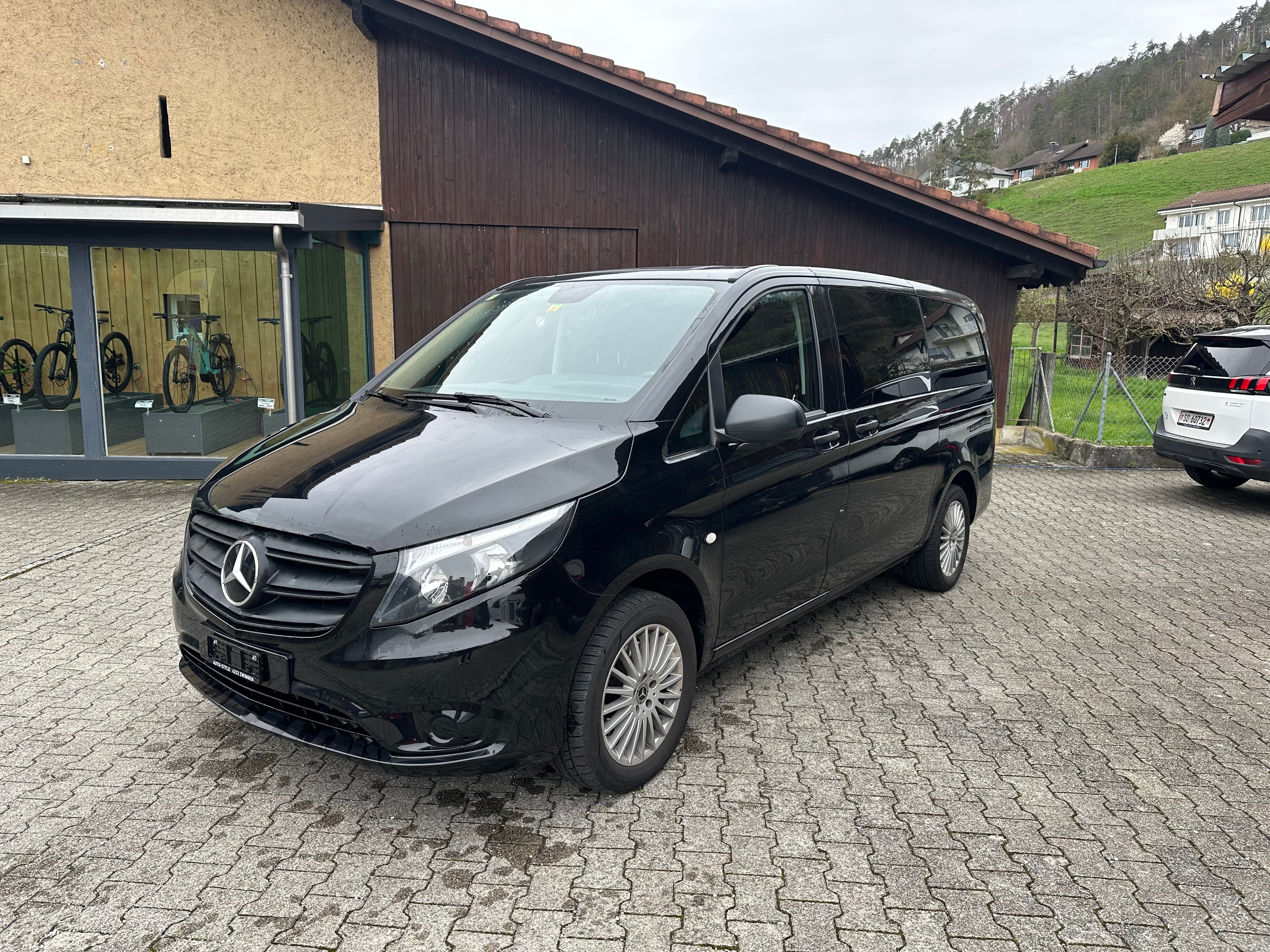 MERCEDES-BENZ Vito 116 CDI Lang Select Tourer 4Matic 9G-Tronic