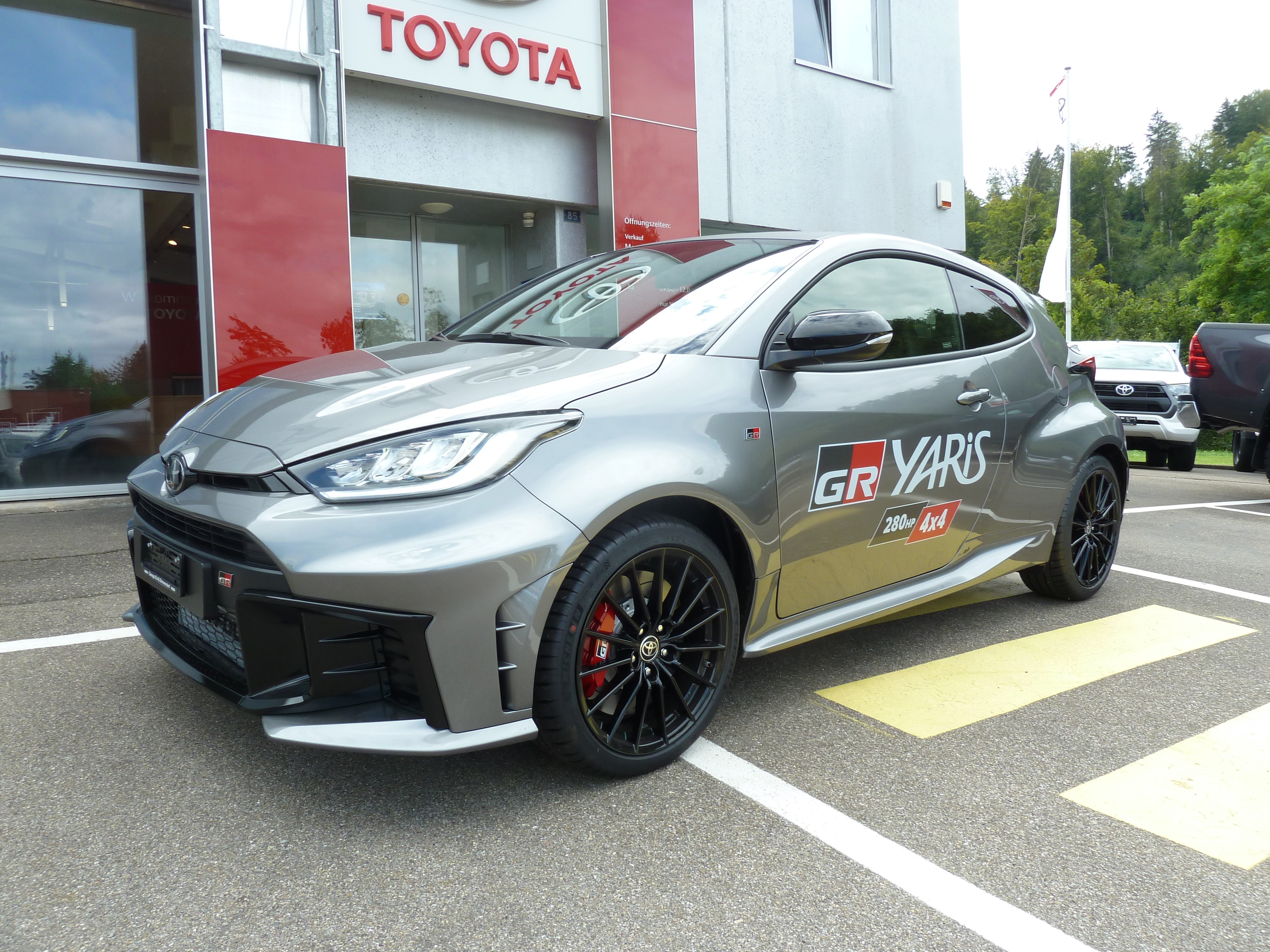 TOYOTA Yaris 1.6 GR Sport A