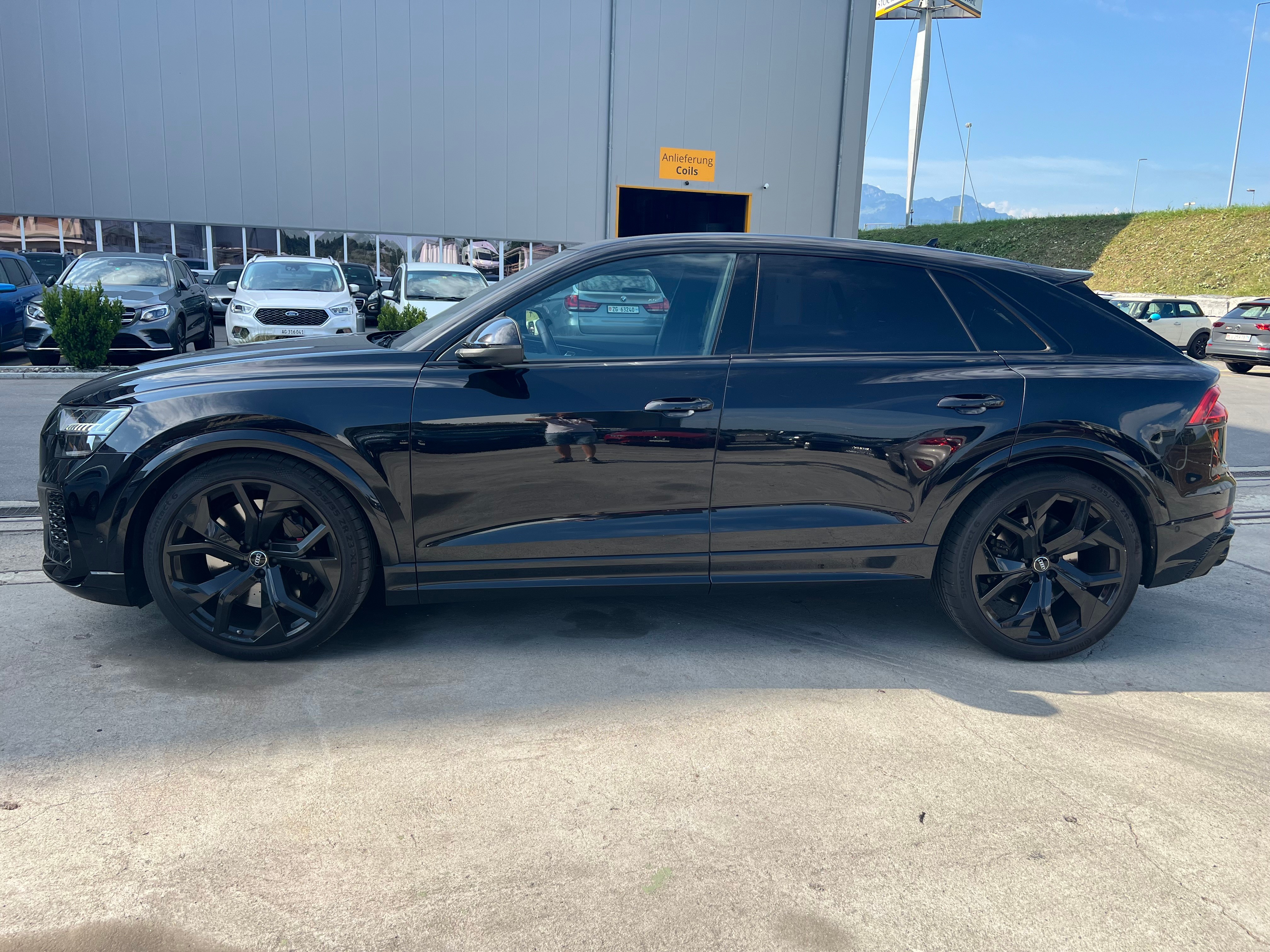 AUDI RSQ8 quattro tiptronic