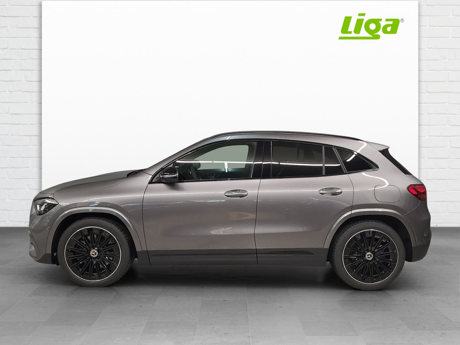 MERCEDES-BENZ GLA 220 d AMG Line Swiss Star