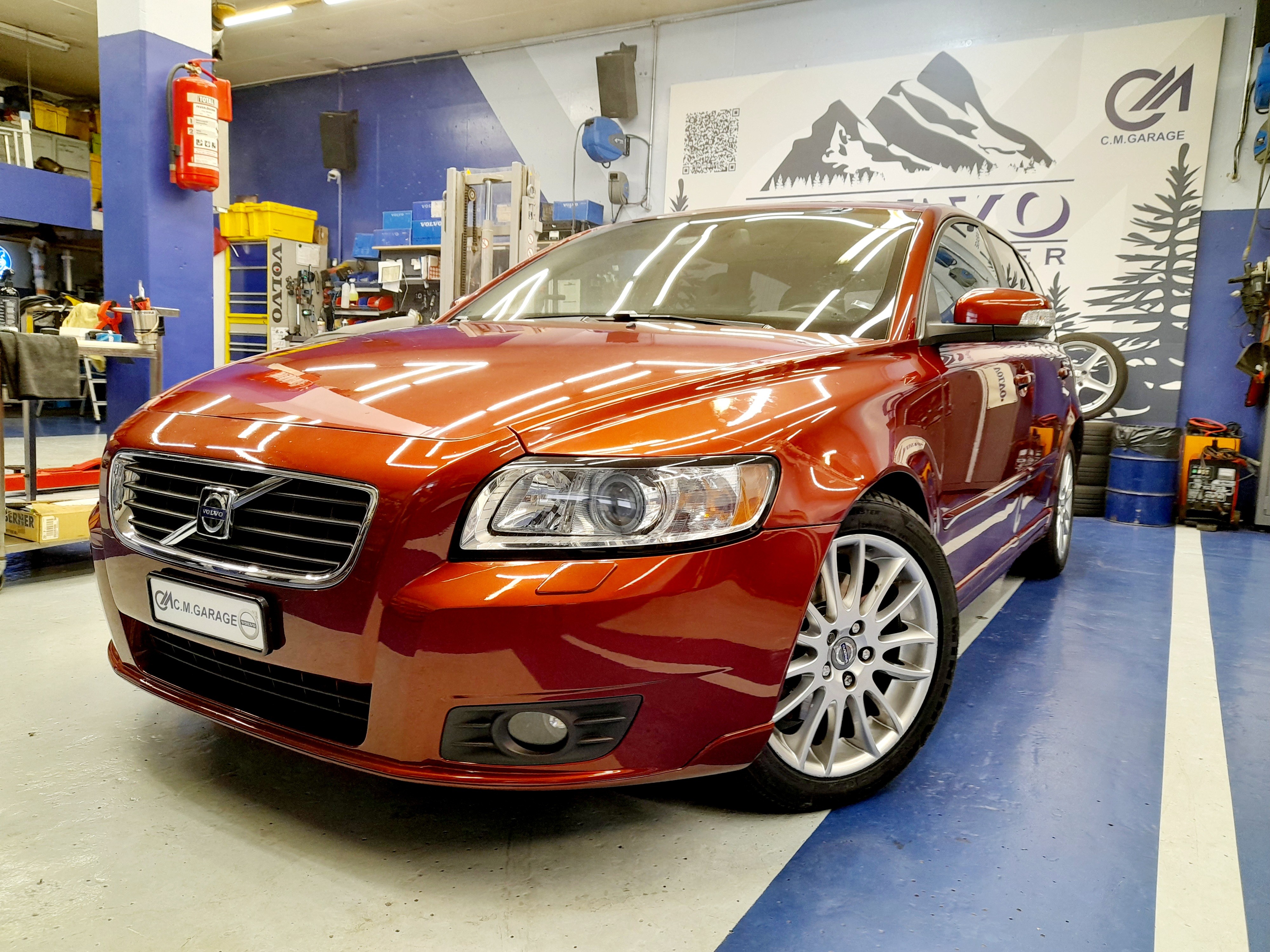 VOLVO V50 2.4 Momentum Geartronic