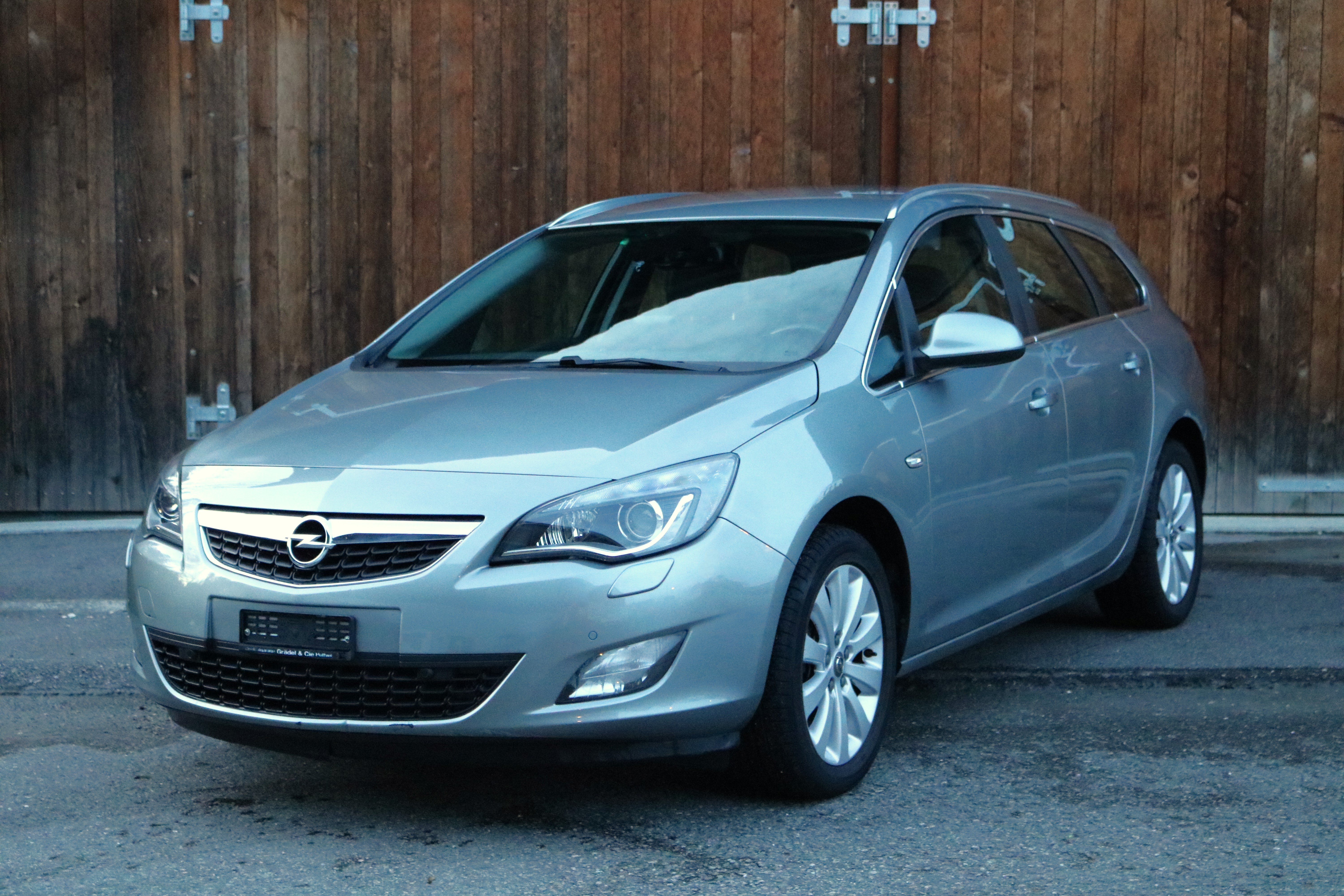 OPEL Astra SportsTourer 1.6i 16V Turbo Cosmo Automatic