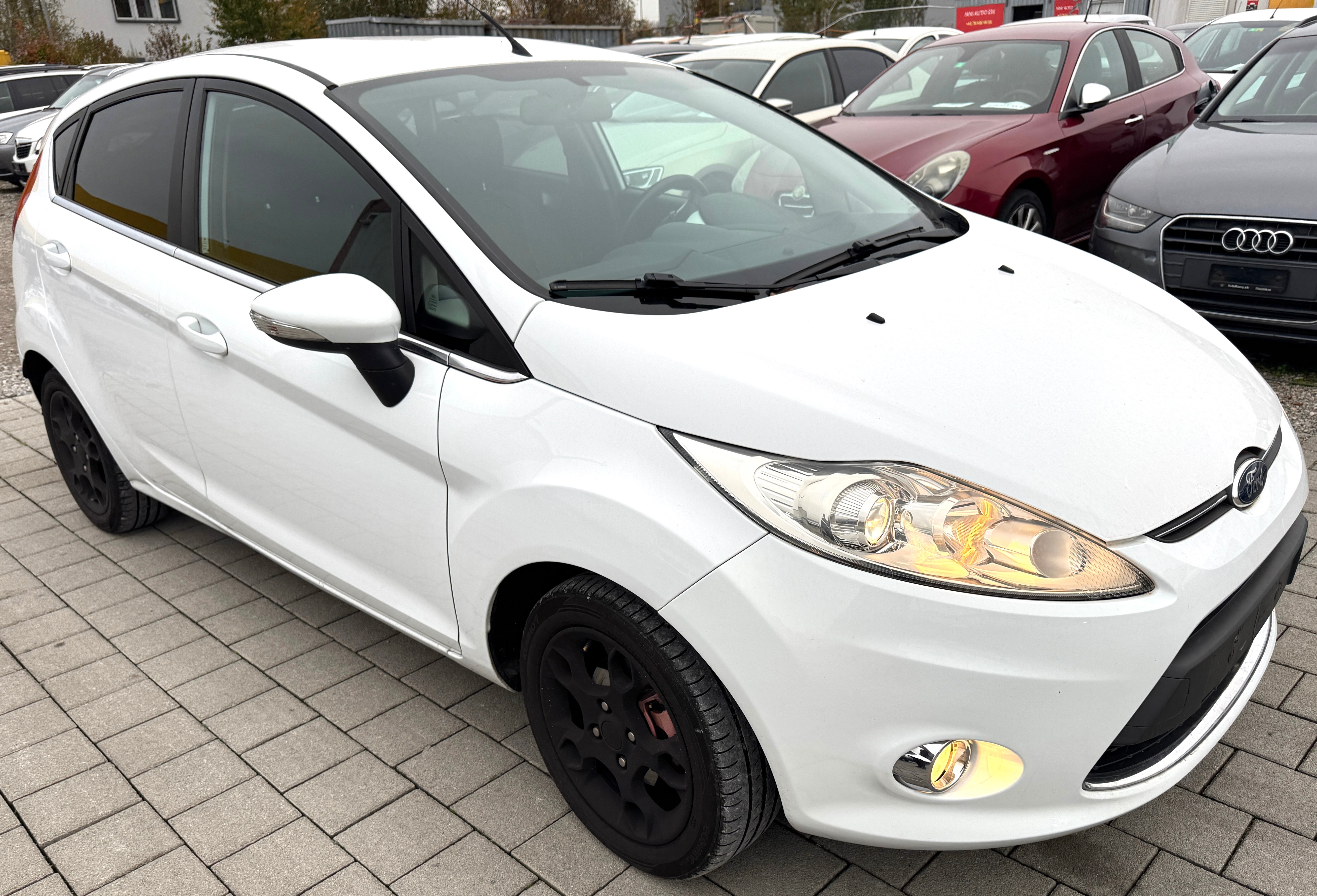 FORD Fiesta 1.6 16V TDCi (Diesel * Alufelgen * Klimatronik * BO5)