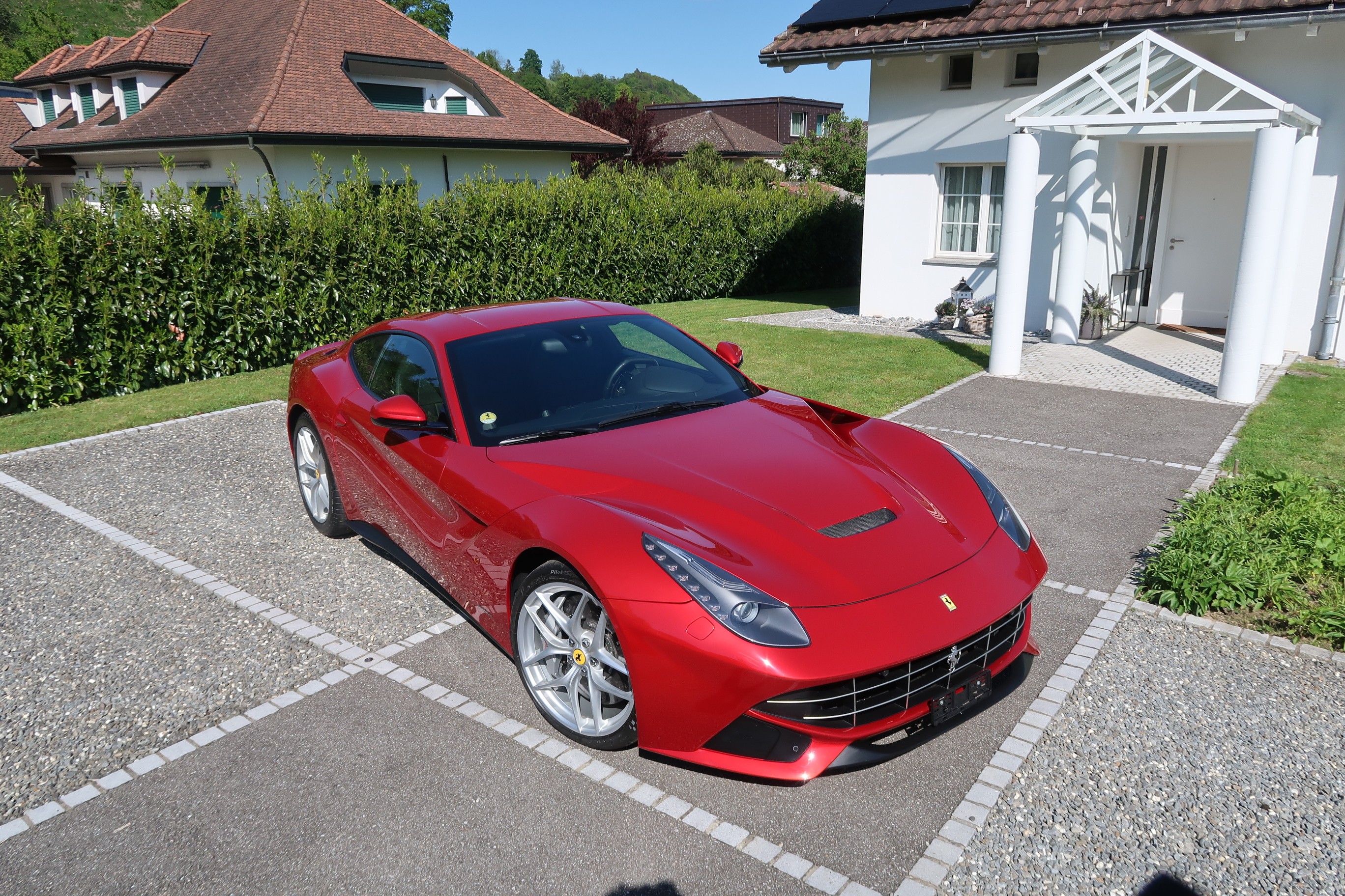 FERRARI F12 Berlinetta