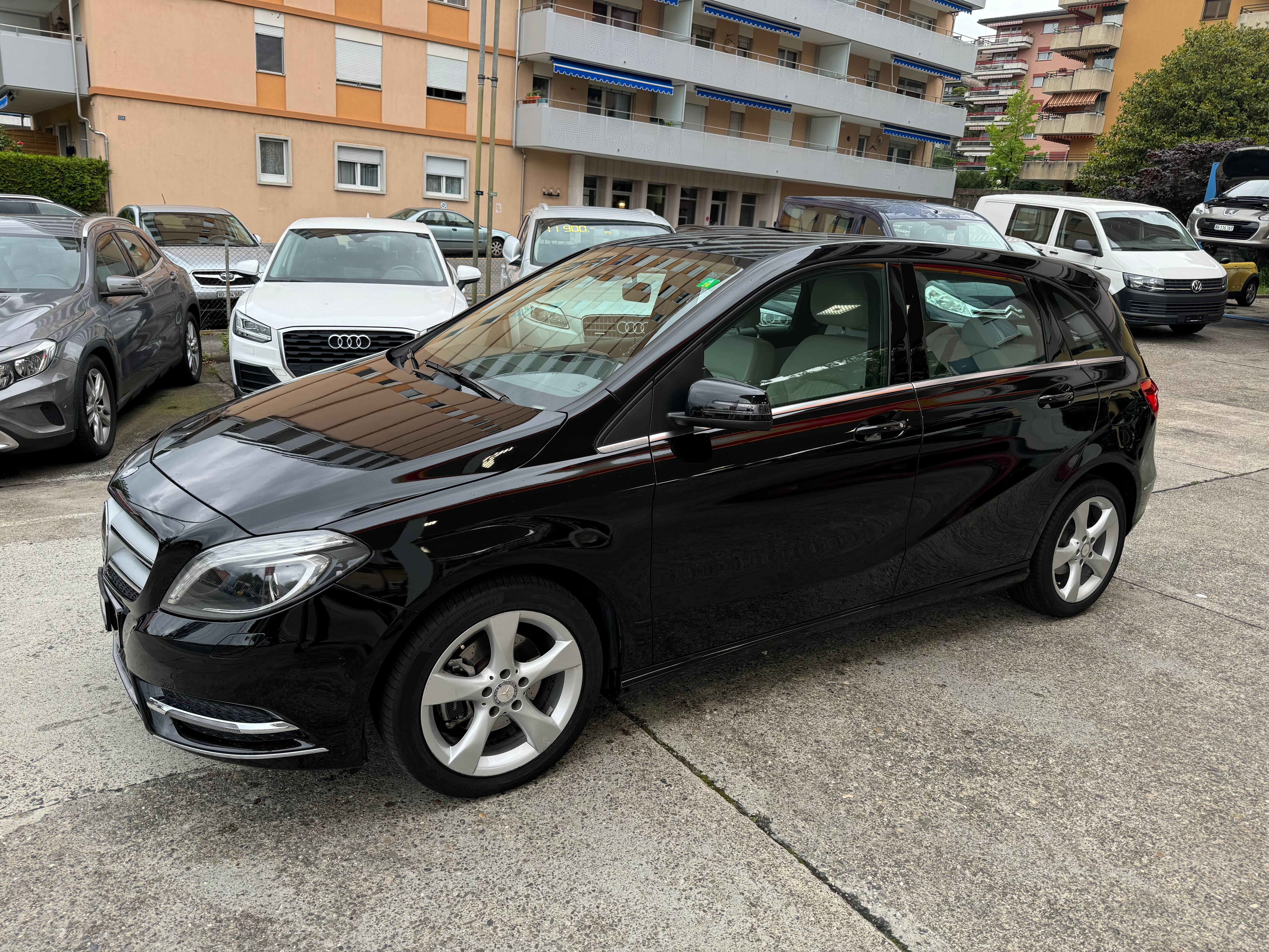 MERCEDES-BENZ B 200 7G-DCT